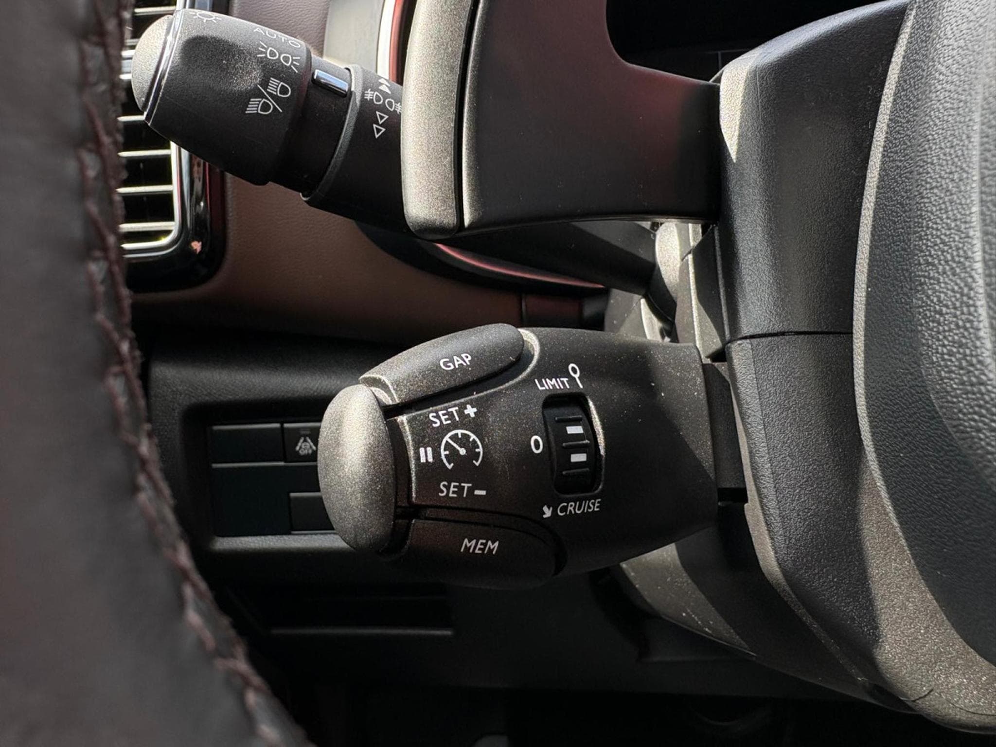 Citroën C5 Aircross 1.5 BLUEHDI 1ERE MAIN (2020) - Photo 13