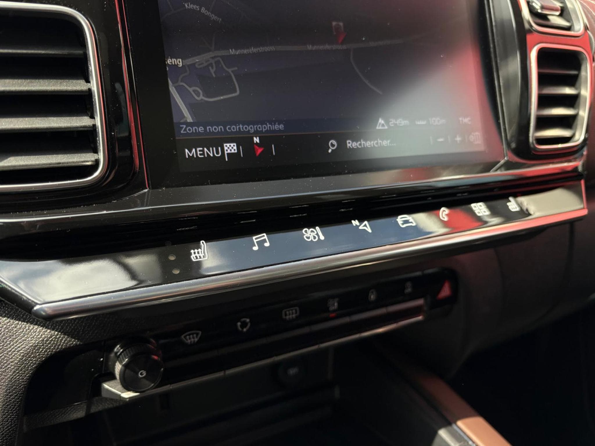 Citroën C5 Aircross 1.5 BLUEHDI 1ERE MAIN (2020) - Photo 16