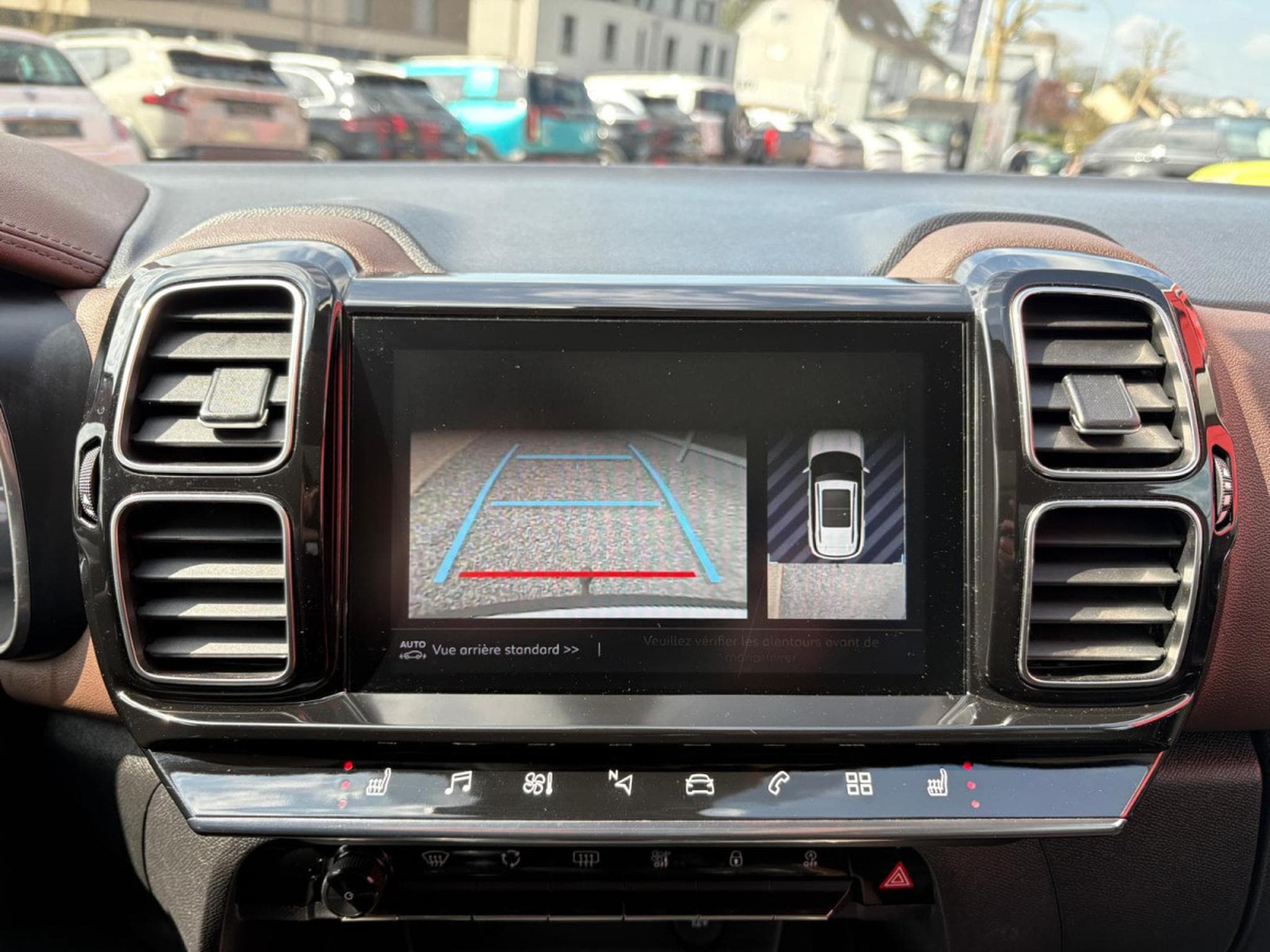 Citroën C5 Aircross 1.5 BLUEHDI 1ERE MAIN (2020) - Photo 19