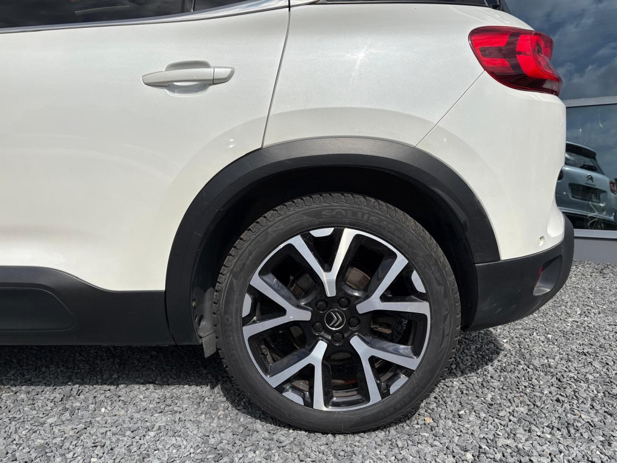 Citroën C5 Aircross 1.5 BLUEHDI 1ERE MAIN (2020) - Photo 24