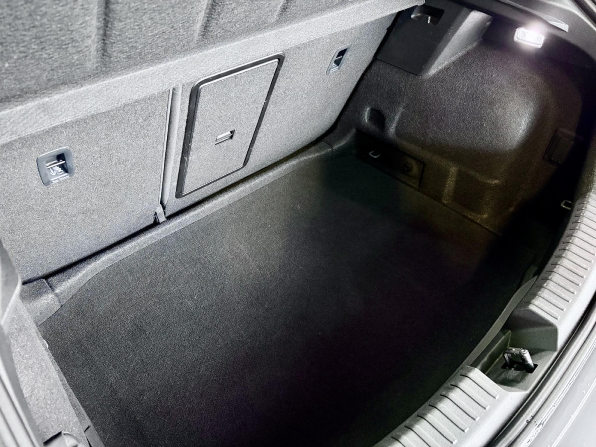 Cupra Leon 2.0 TSI 300CV *PANO* *ACC * CAM* (2024) - Photo 17