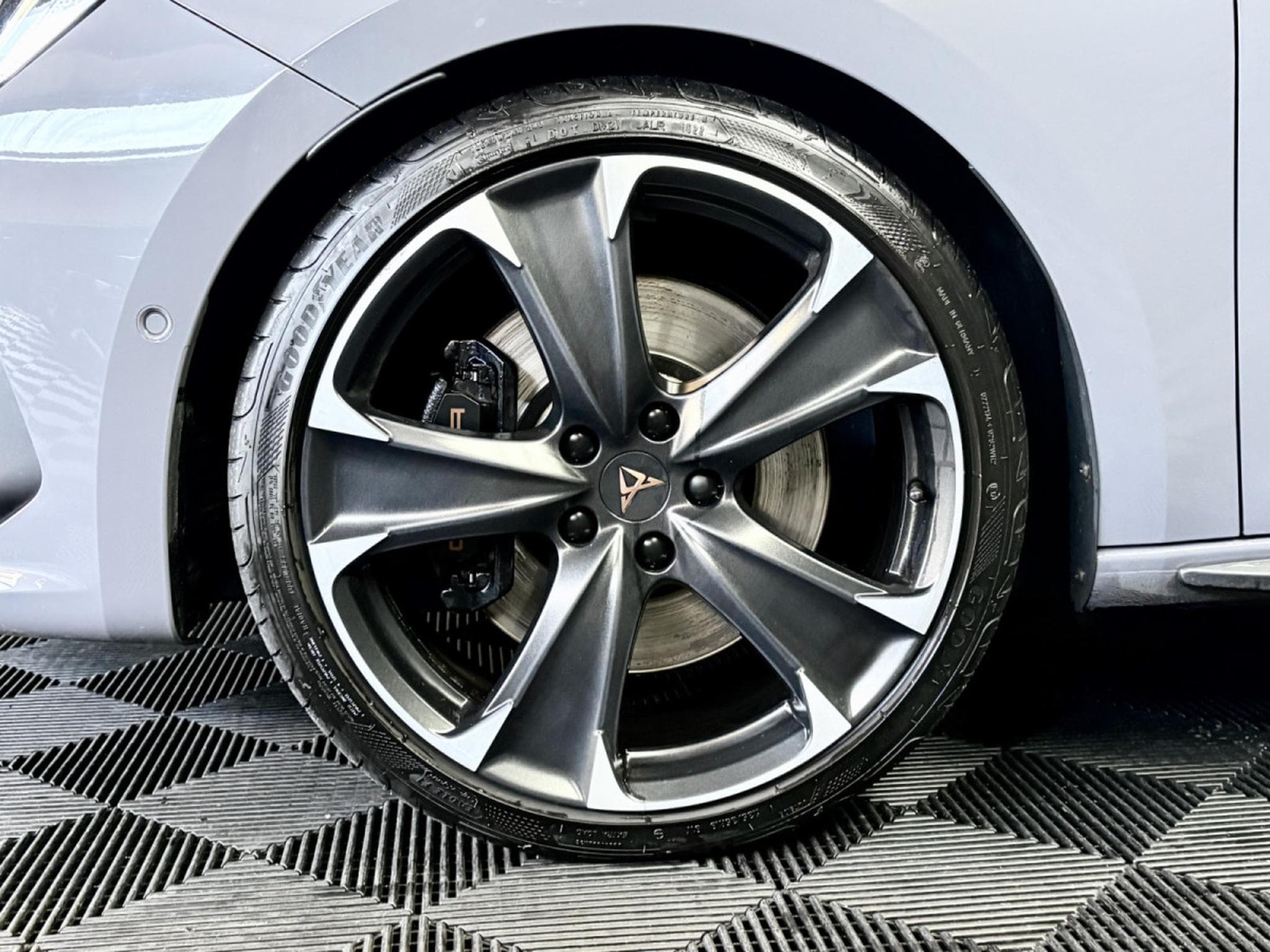 Cupra Leon 2.0 TSI 300CV *PANO* *ACC * CAM* (2024) - Photo 18