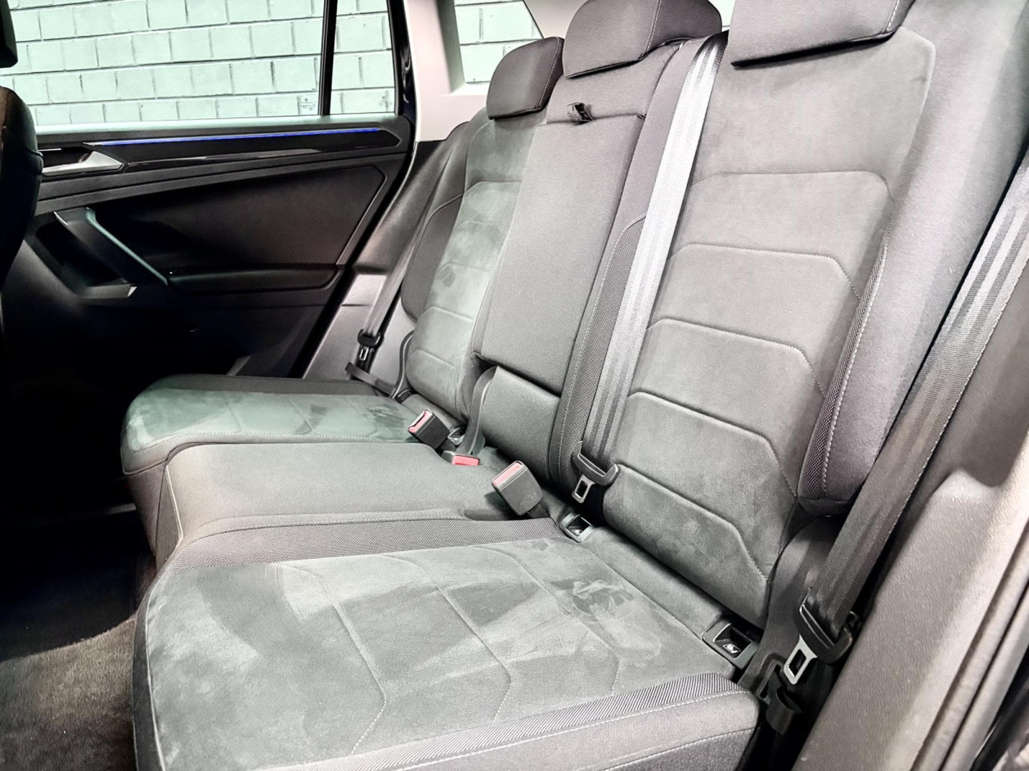VW Tiguan Elegance 2.0 TDI 150CV DSG7 *PANO* MATRIX *ACC * (2022) - Foto 22