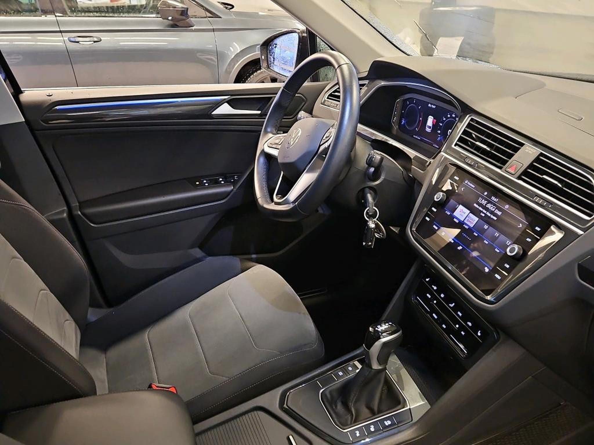 VW Tiguan Elegance 2.0 TDI 150CV DSG7 *PANO* MATRIX *ACC * (2022) - Photo 7