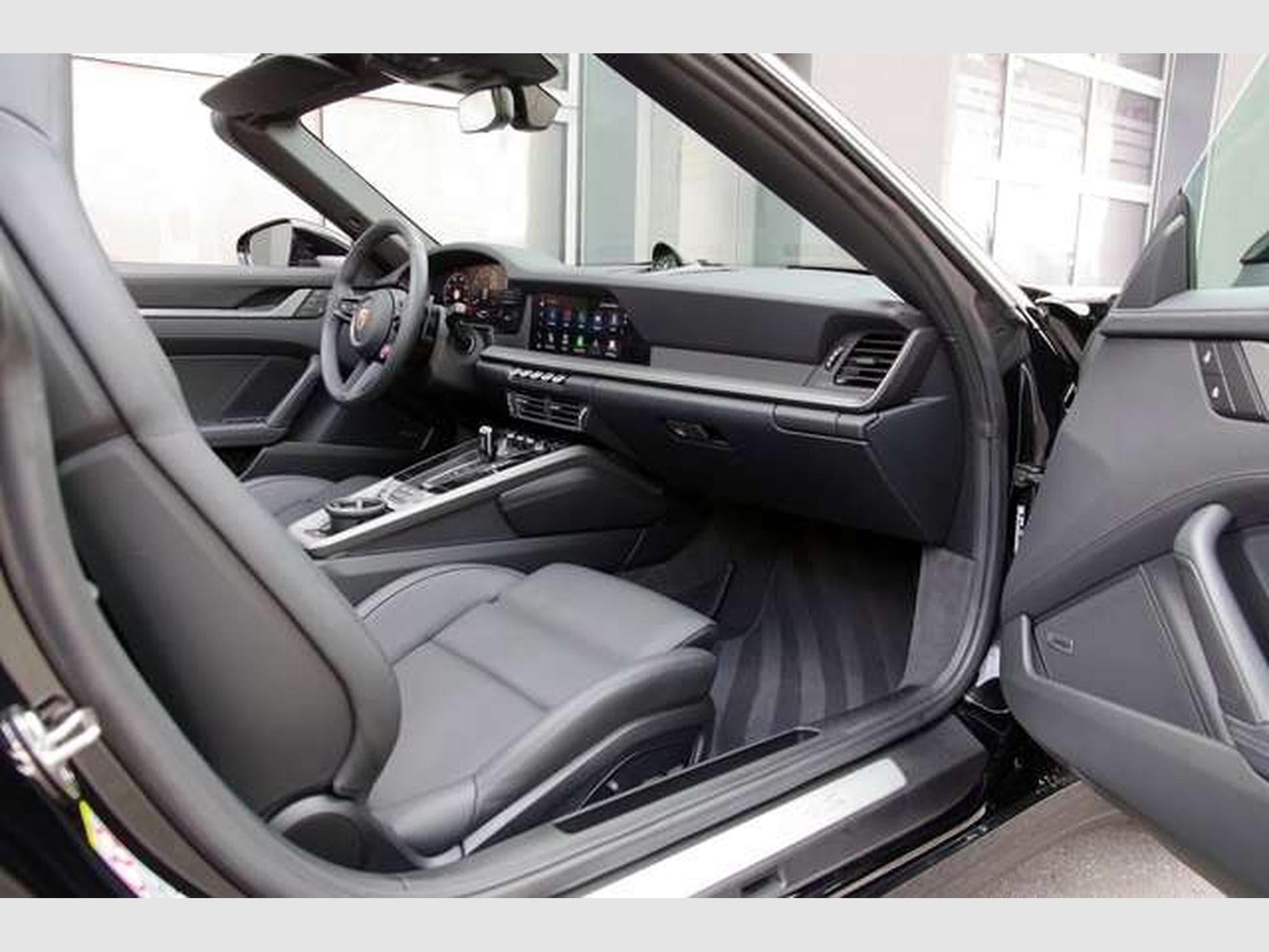 Porsche 911 992.2 Targa 4S*ACC,BOSE,Chrono,Sitzlüftung,14-W. (2026) - Foto 6