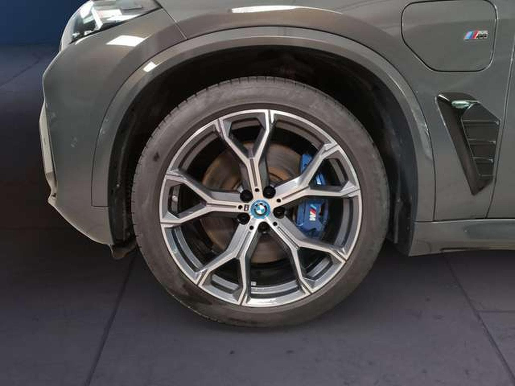 BMW X5 xDrive50e M Sportpaket (2024) - Foto 6