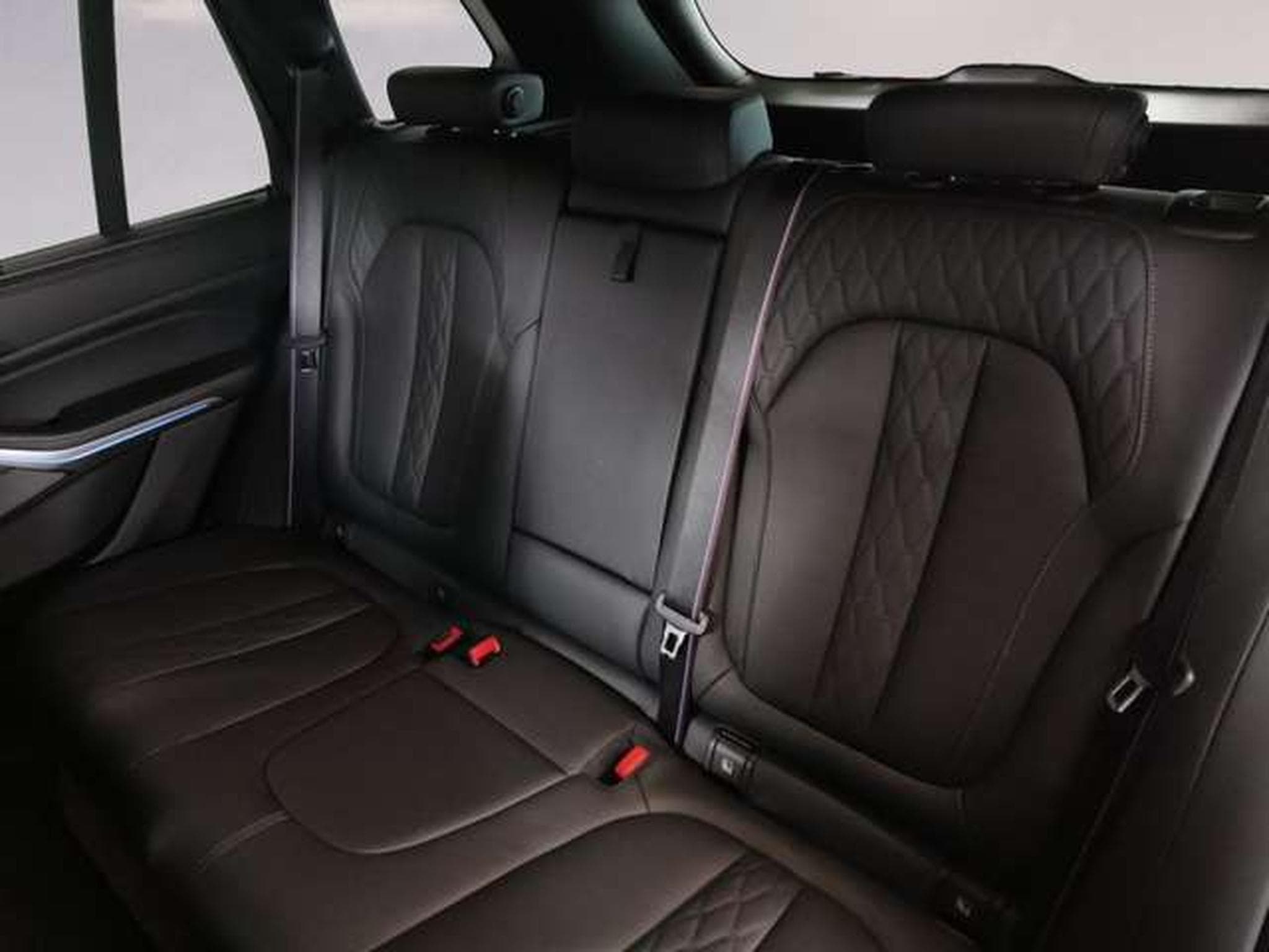 BMW X5 xDrive50e M Sportpaket (2024) - Foto 8