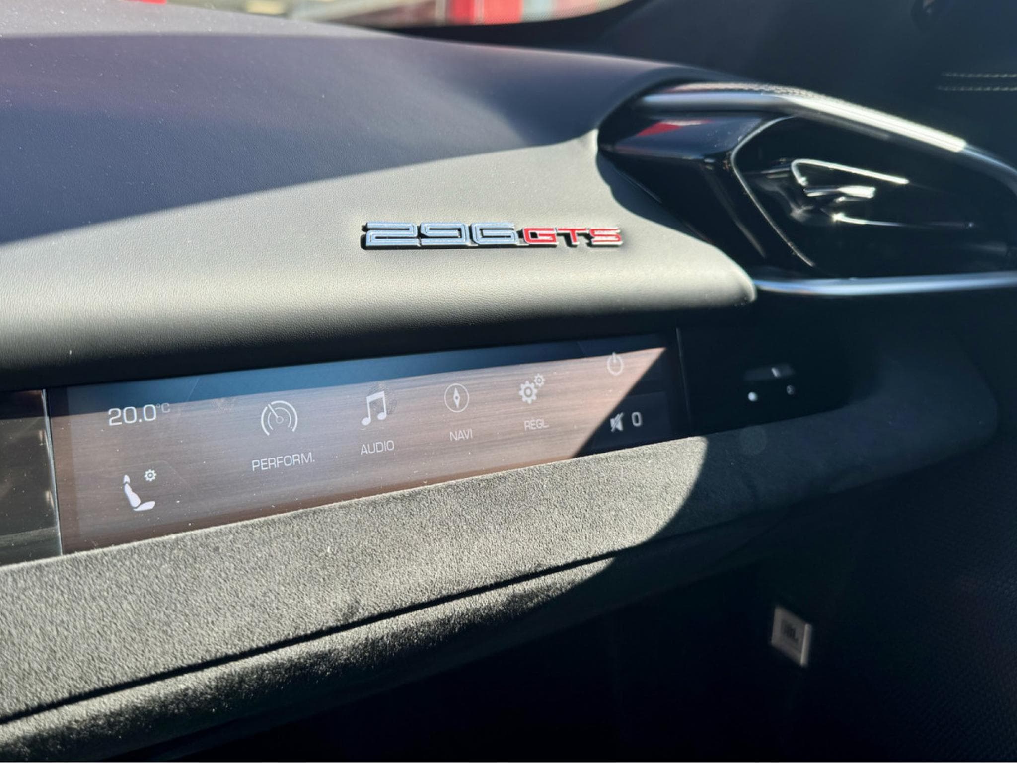 Ferrari 296 GTS Full Full options sièges Confort CARBON LIFT JBL HEAD UP (2025) - Foto 15