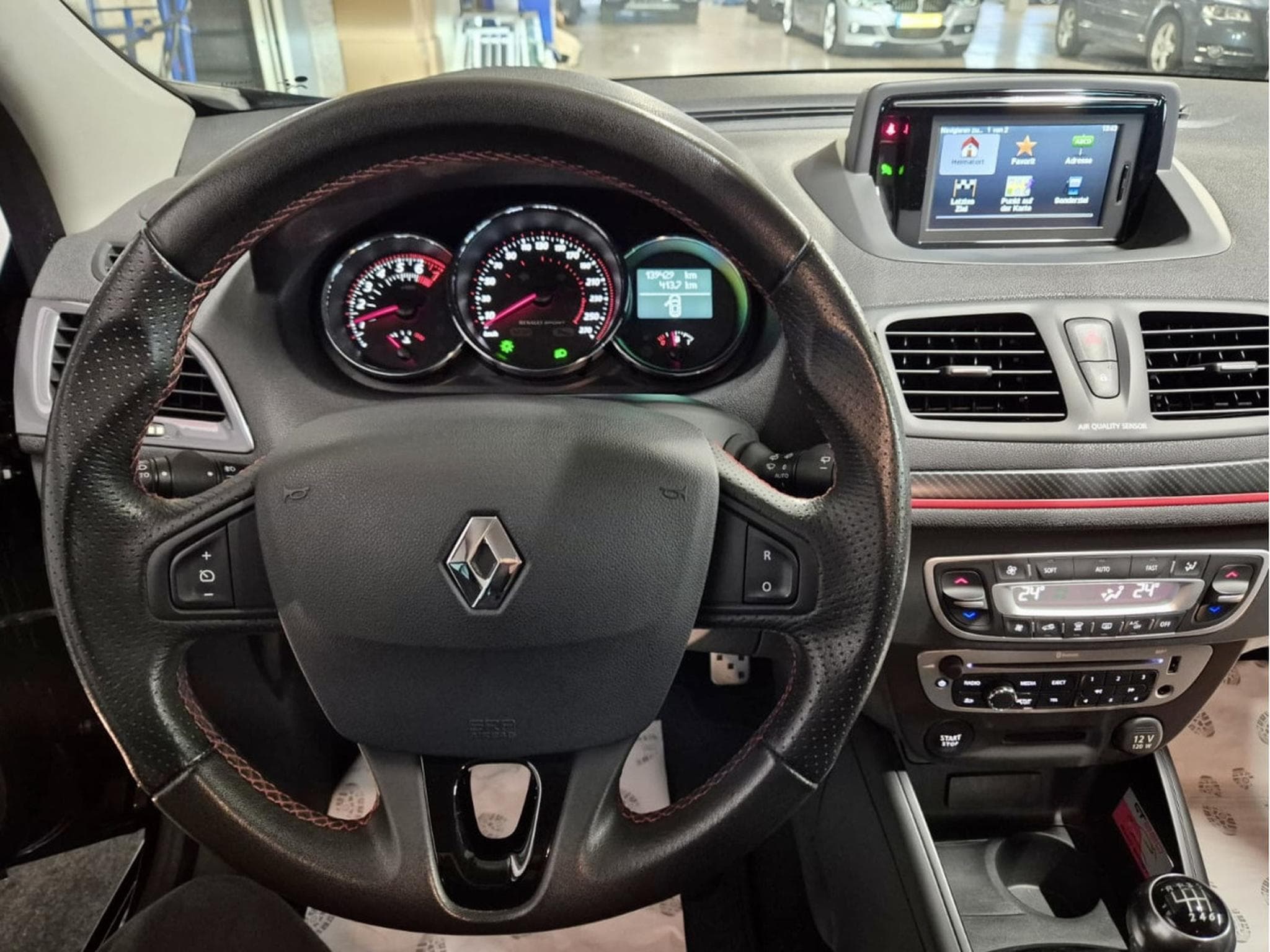 Renault Megane GRANDTOUR GT 220 LIMITED EDITION N°102 BOSE CUIR NAVI (2013) - Foto 7