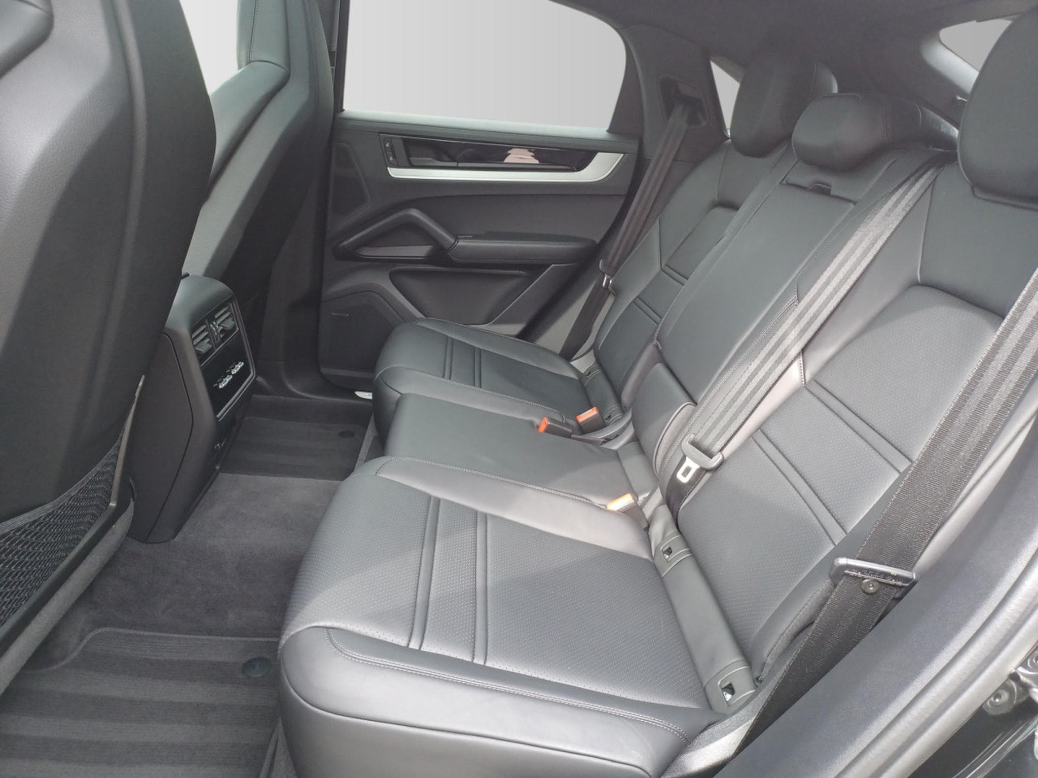 Porsche Cayenne S E-Hybrid Coupe (2025) - Photo 12