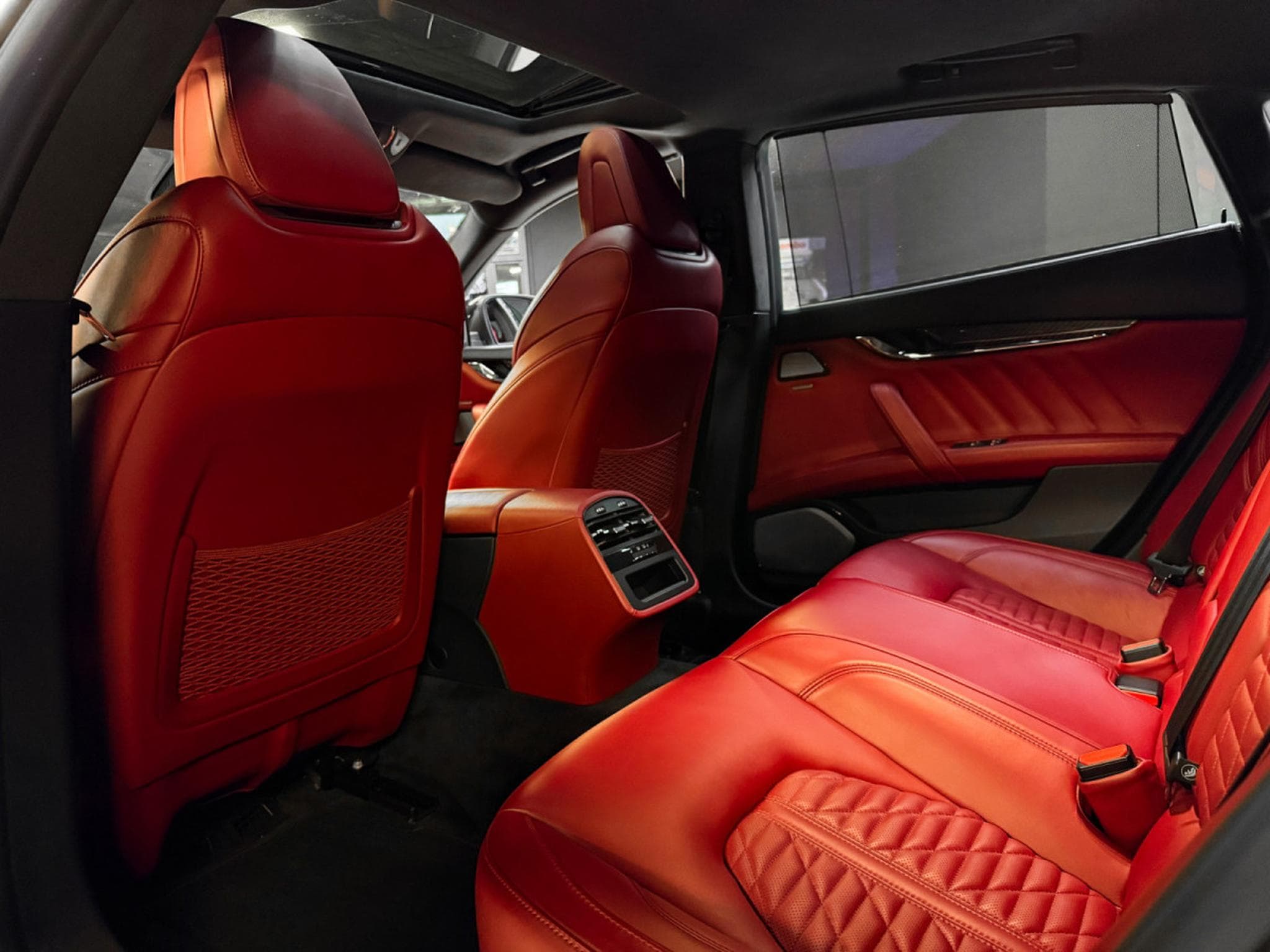 Maserati Quattroporte S Q4 GranSport / B&W / CarPlay / Softclos. / Matrix (2020) - Photo 13