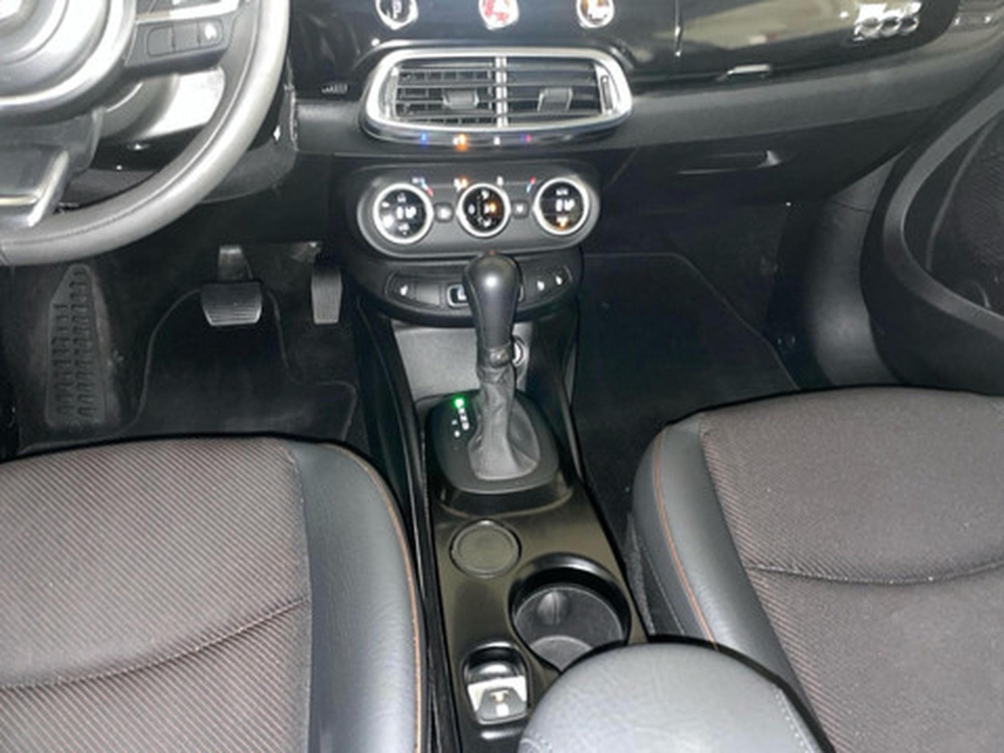 Fiat 500X 1.3 Firefly Turbo 150 DCT Lounge (2019) - Photo 10