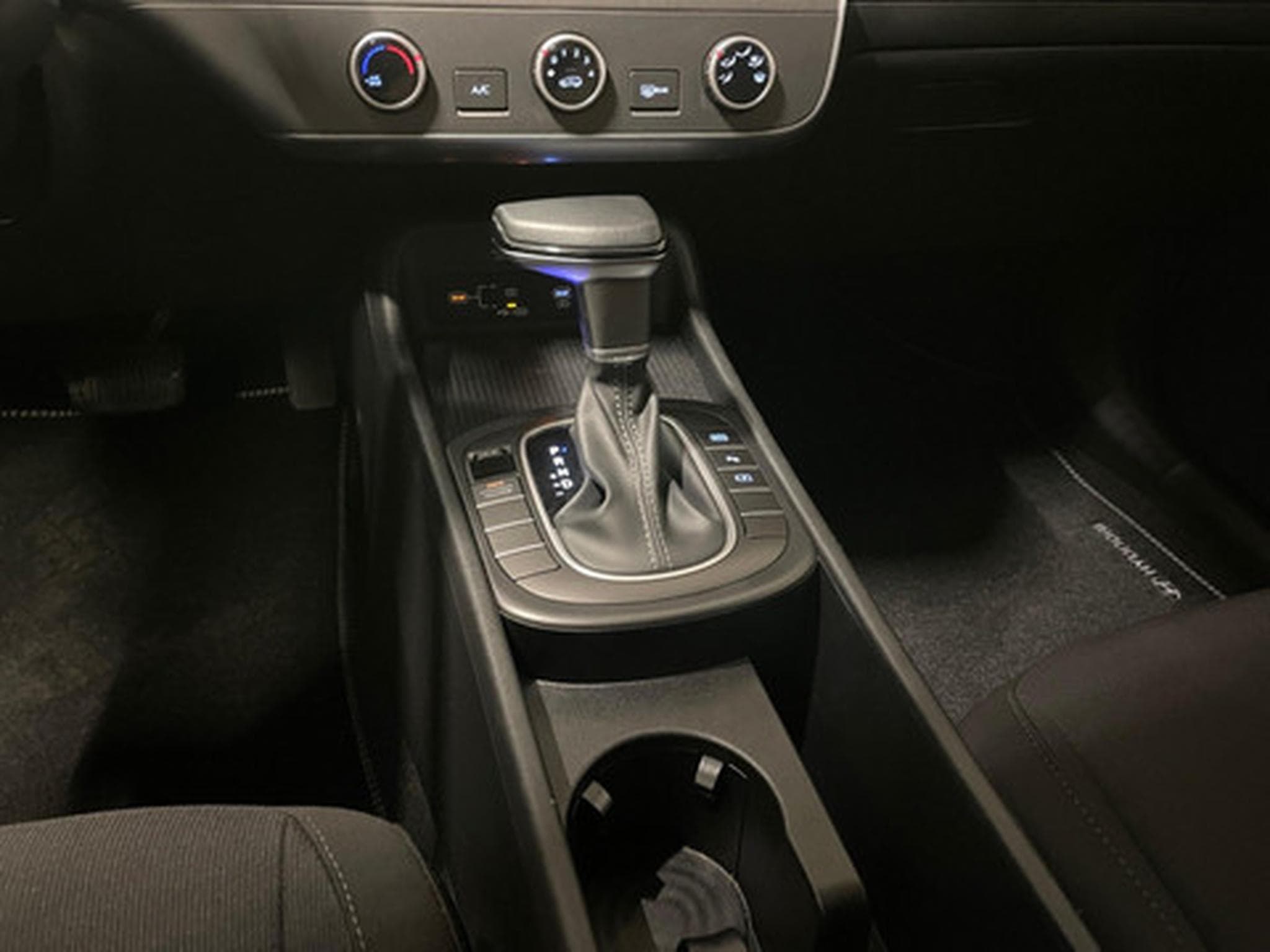 Hyundai Kona 1.0 T-GDI Techno 48V 7-DCT (2026) - Photo 10