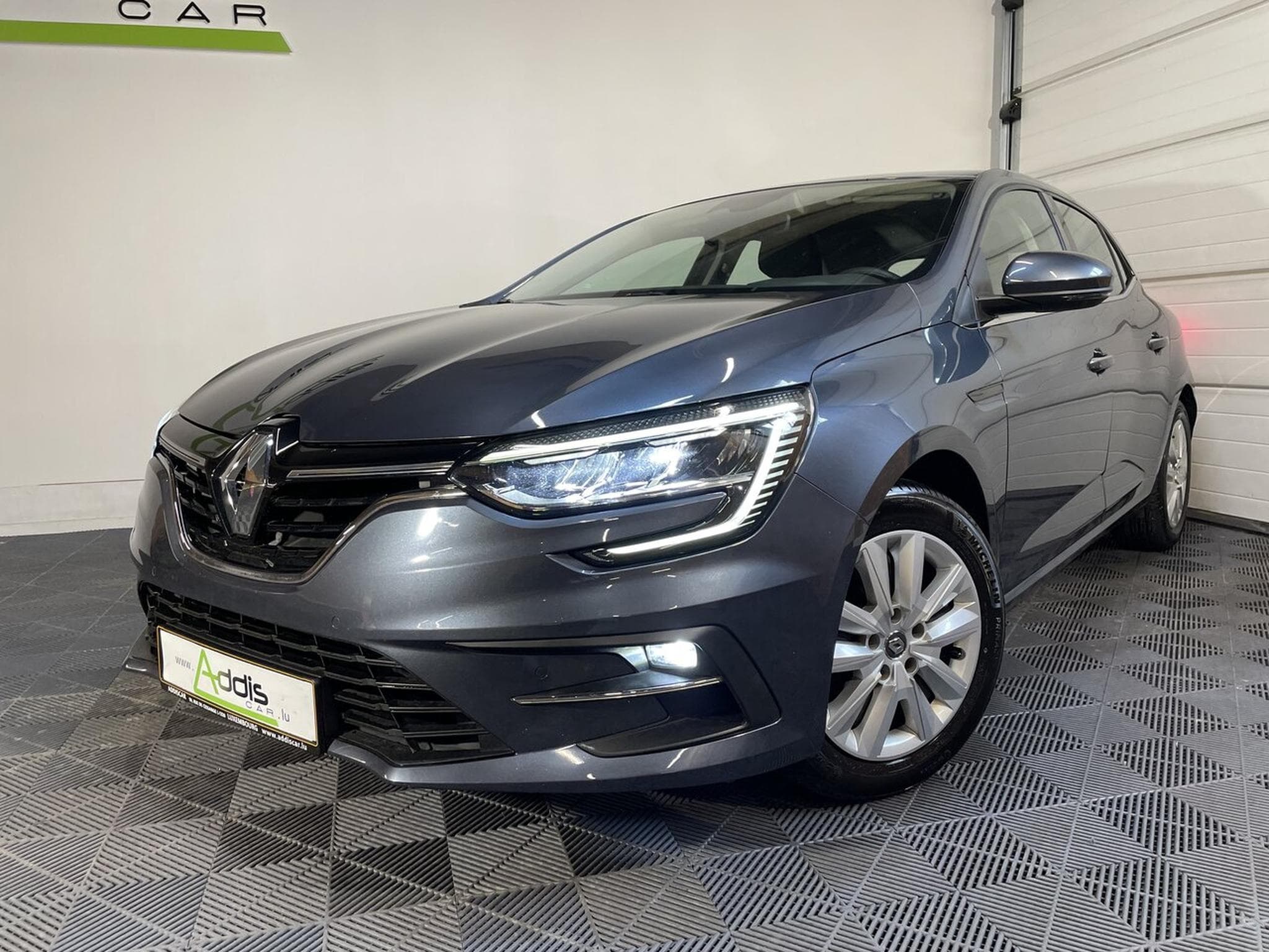 Renault Megane IV 1.5 BlueDCI 115 CORPORATE GPS CARPLAY (2020) - Photo 13