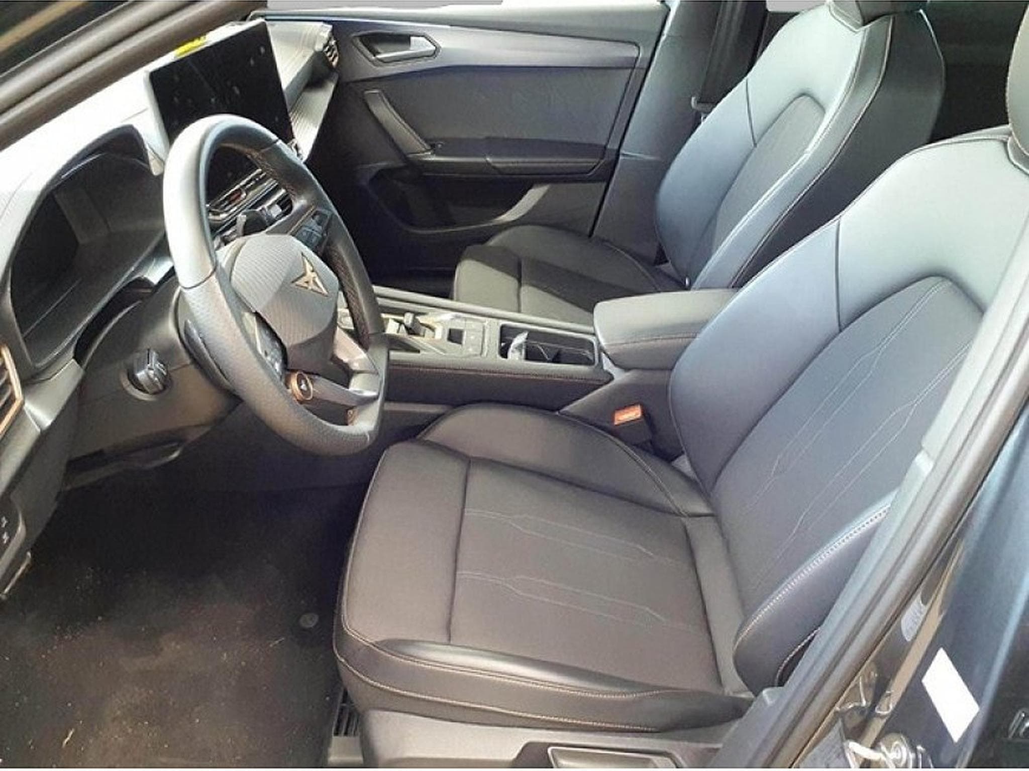 Cupra Leon (2026) - Photo 3