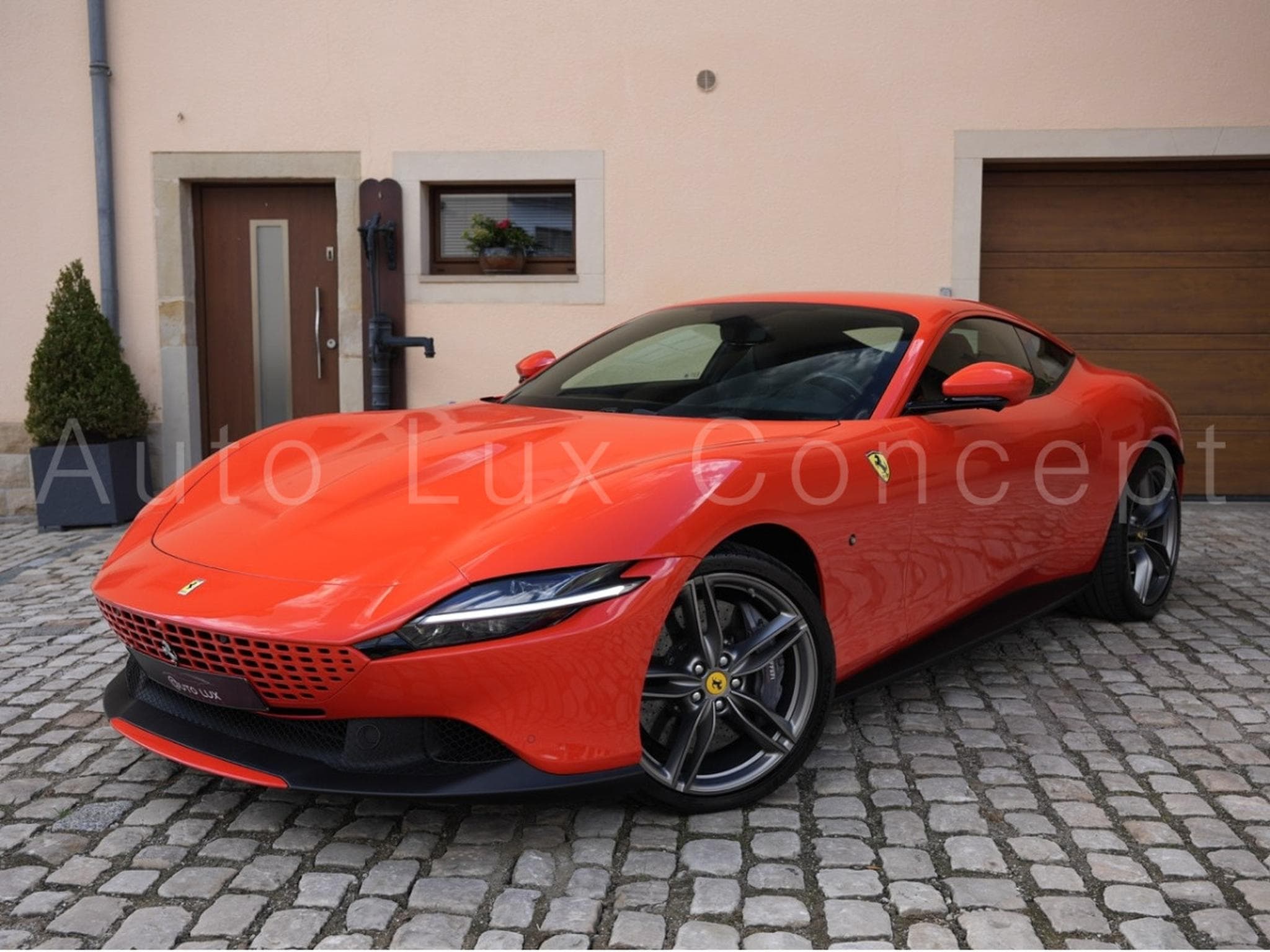 Ferrari Roma Rosso Dino (2021) - Photo 1