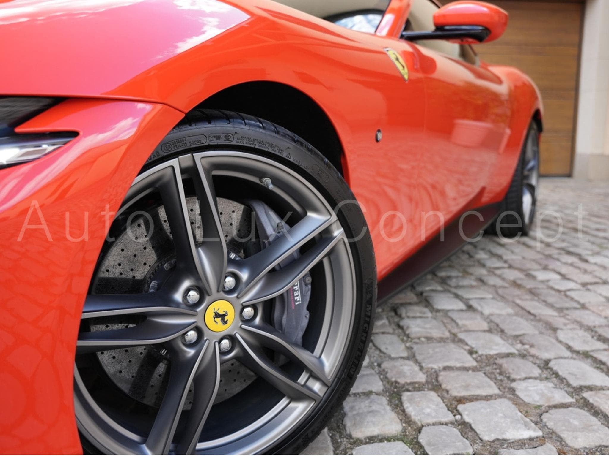 Ferrari Roma Rosso Dino (2021) - Photo 10