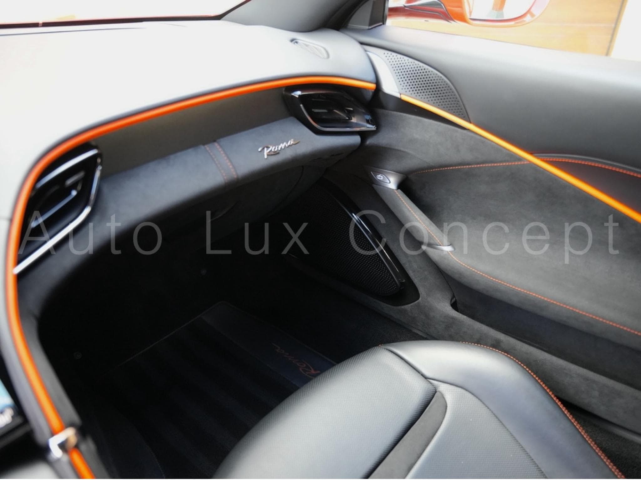 Ferrari Roma Rosso Dino (2021) - Photo 26