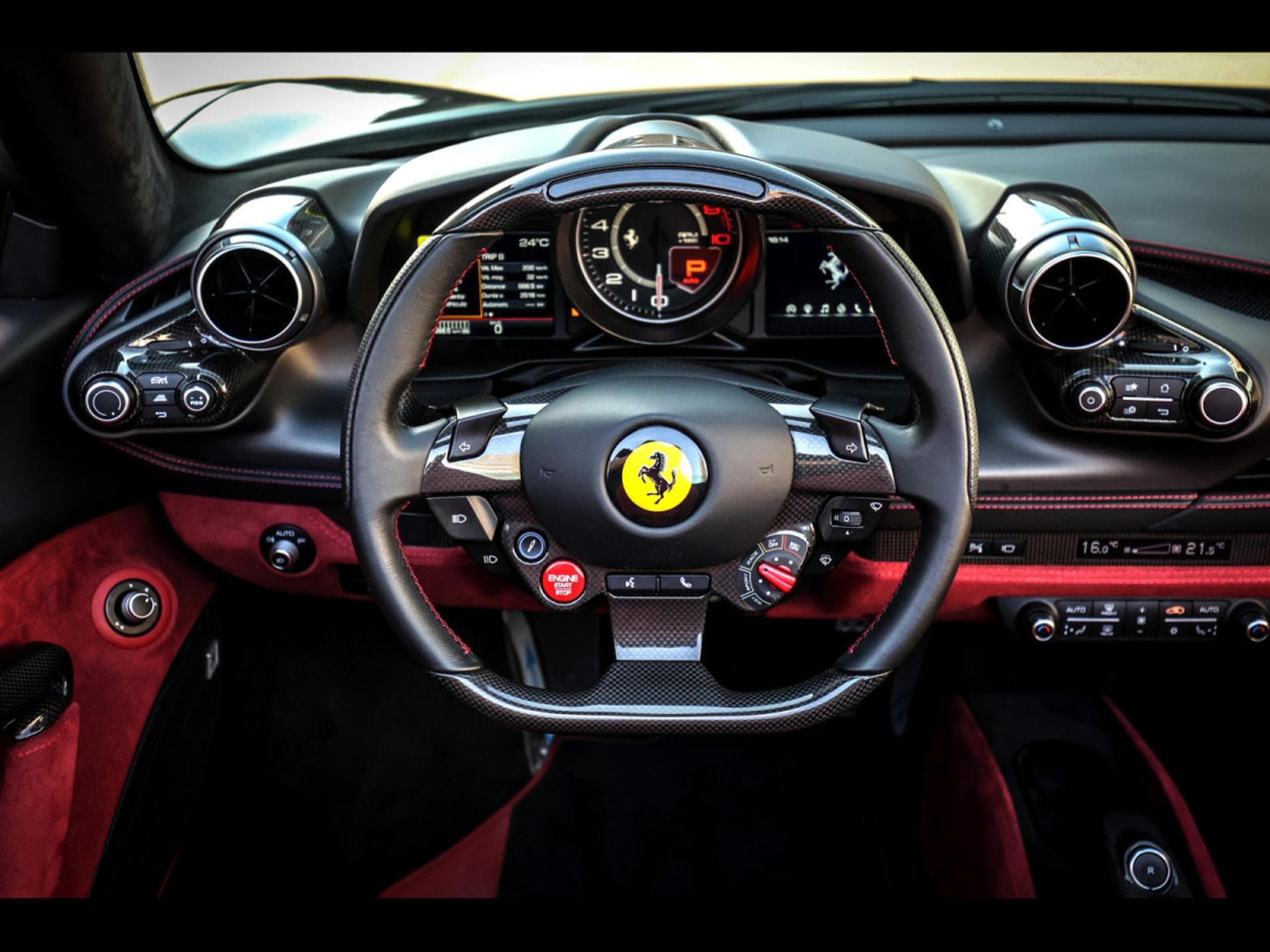 Ferrari F8 Spider 3.9 V8 (720 CH) - NERO B/B 1250 (4-LAYER PAINT EXTRAR (2023) - Photo 13