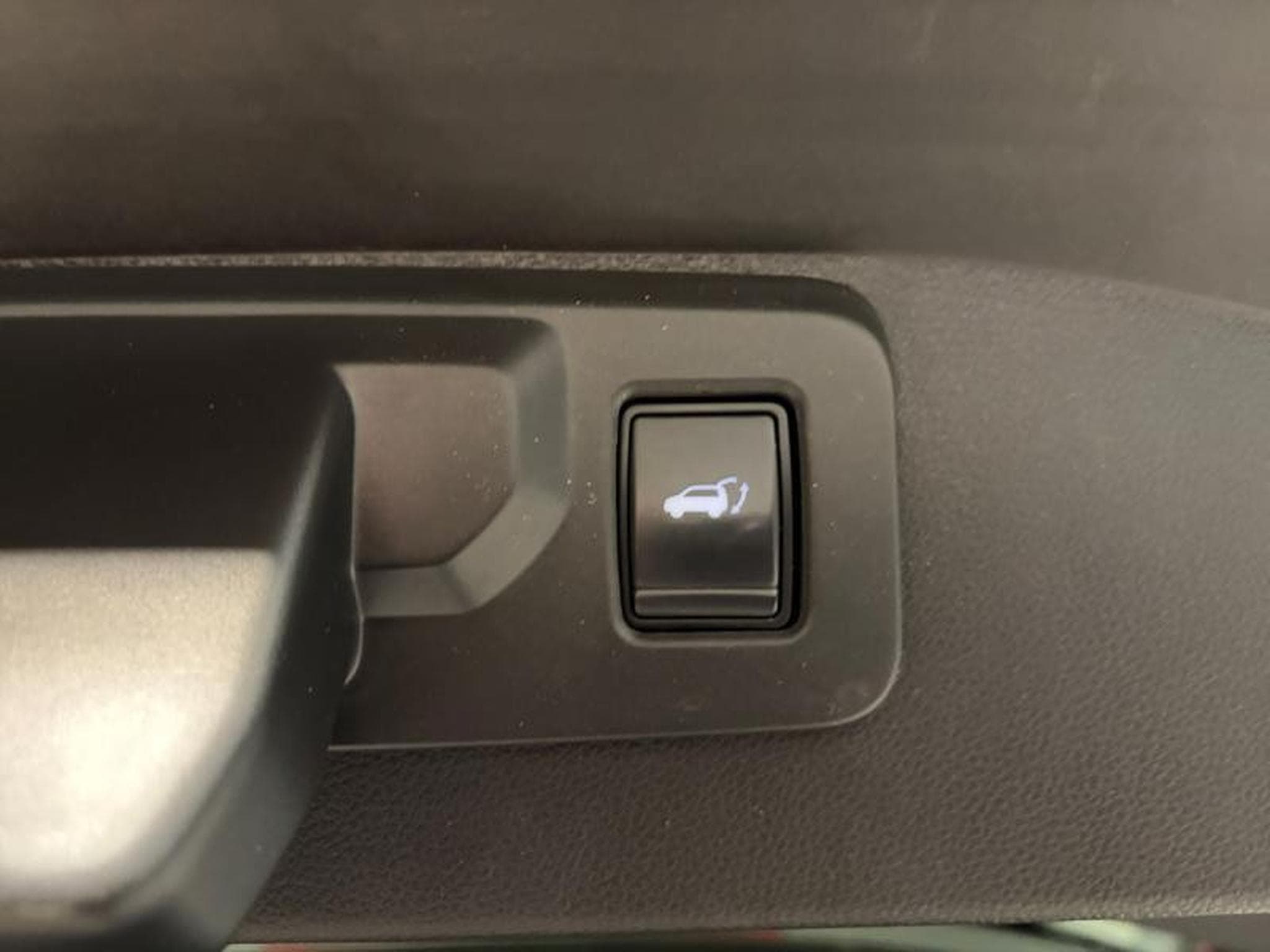 Renault Austral 1.2 E-Tech Iconic full hybrid (2025) - Photo 10