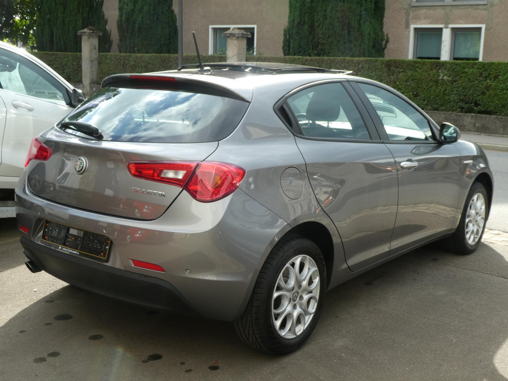 Alfa-Romeo Giulietta 1.4 TB 170 Luxe Automatique (2017) - Foto 2