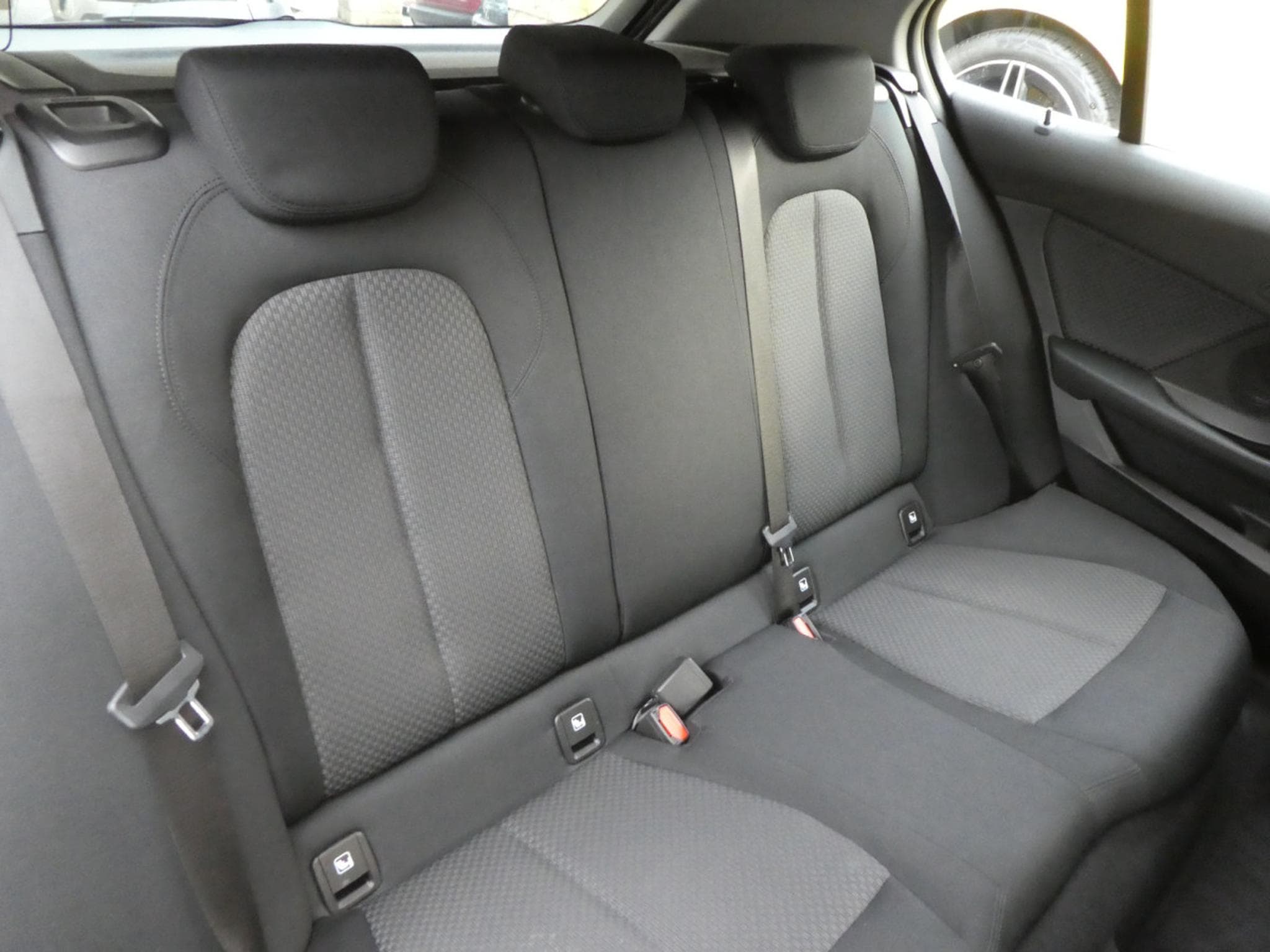 BMW 116 iA Pack Auto. (2023) - Foto 4