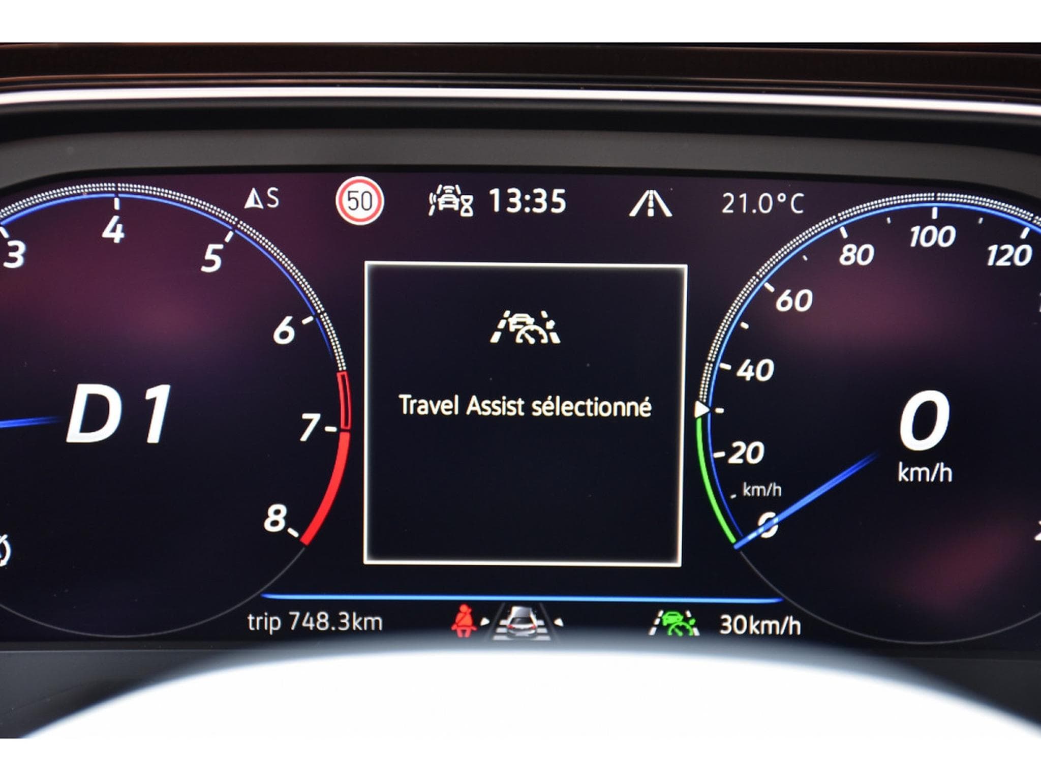 VW Taigo 1.5 TSI R-Line DSG ACC TRAVEL LANE SIDE TO ATT RMQ BEATS 1°M (2022) - Foto 14