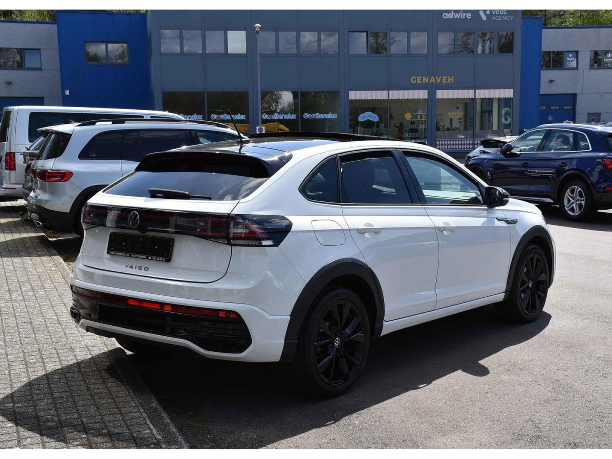 VW Taigo 1.5 TSI R-Line DSG ACC TRAVEL LANE SIDE TO ATT RMQ BEATS 1°M (2022) - Foto 4