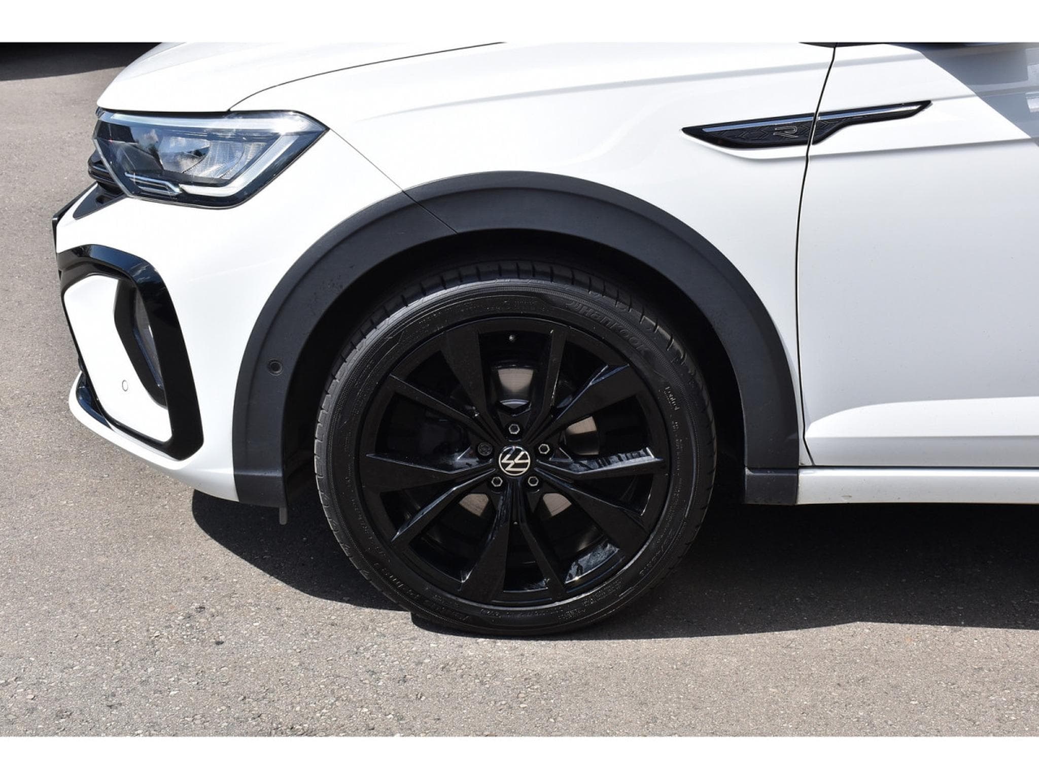 VW Taigo 1.5 TSI R-Line DSG ACC TRAVEL LANE SIDE TO ATT RMQ BEATS 1°M (2022) - Foto 5