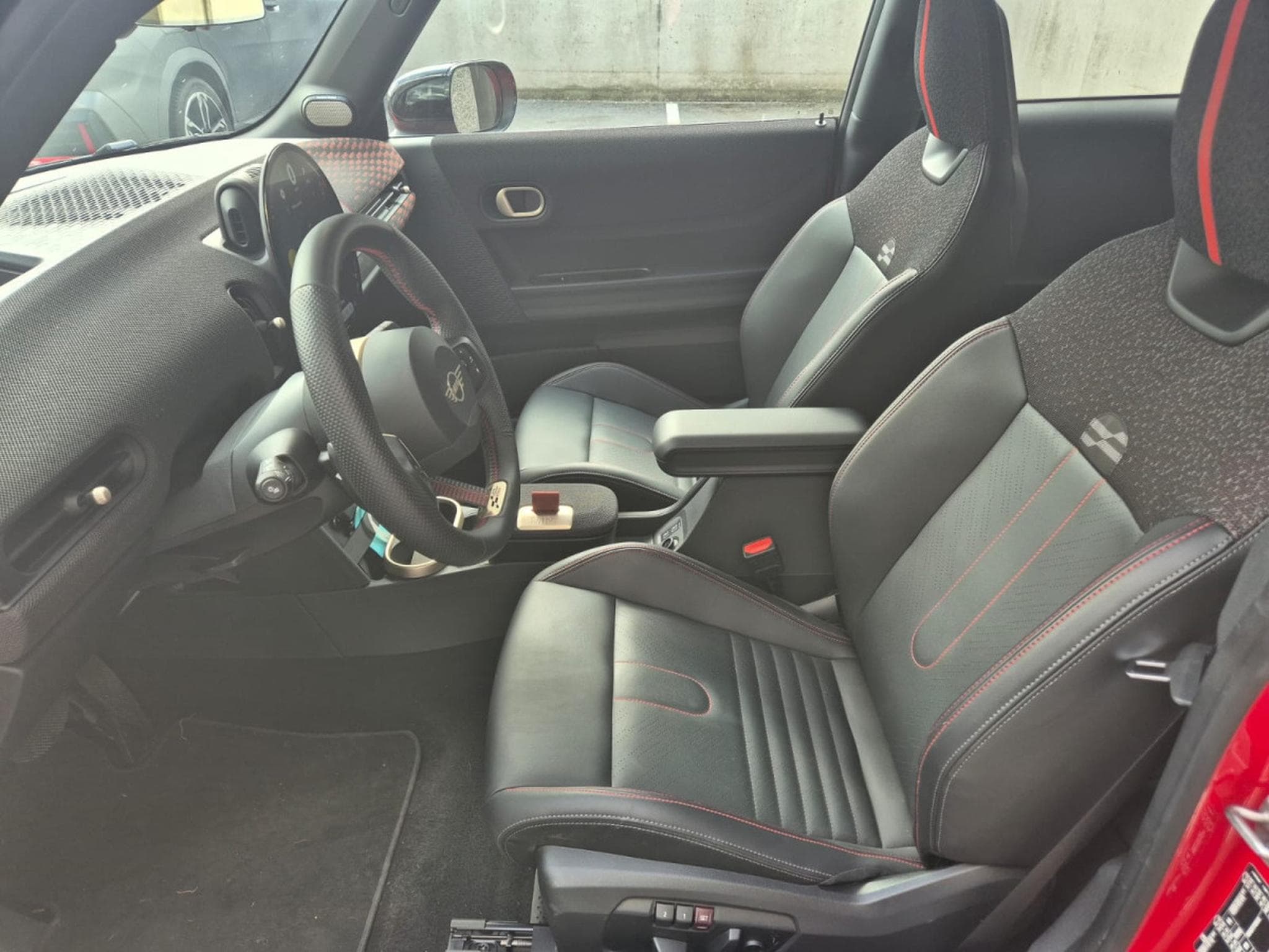 Mini Cooper S Pack JCW IV (F66) 2.0 204 COOPER JCW FINITION DKG7 (2025) - Foto 17