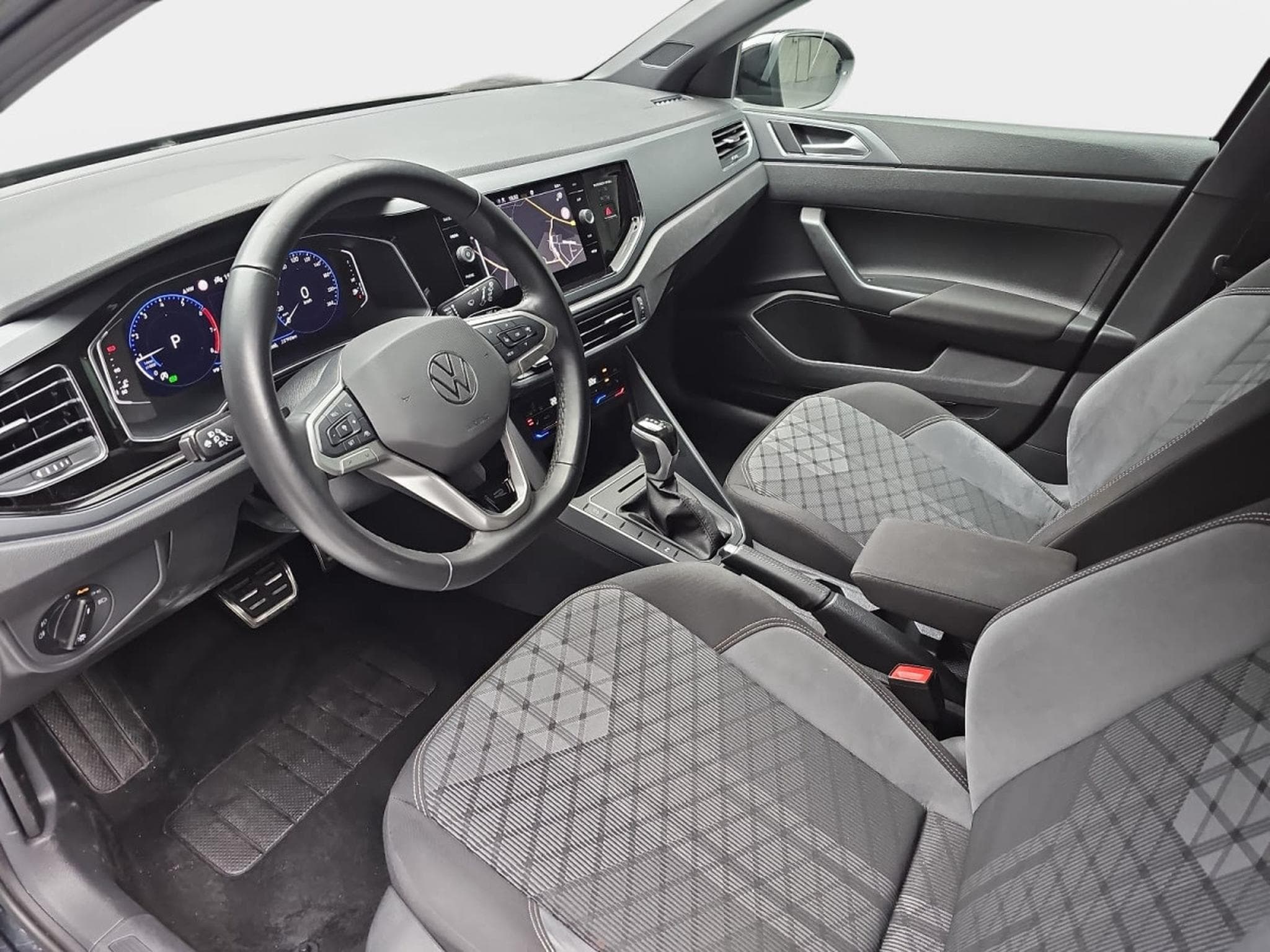 VW Taigo 1.5 TSi 150 DSG R-Line (2025) - Foto 17