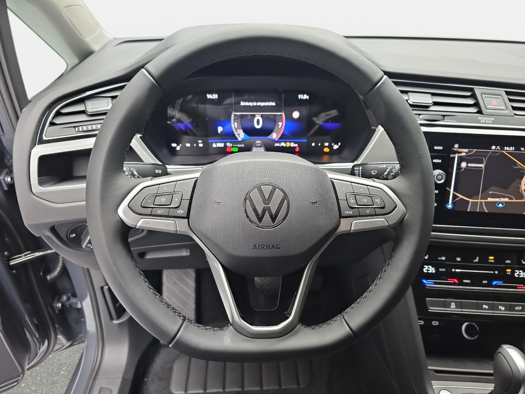 VW Touran 1.5 TSI 150 DSG Confortline 7 places (2026) - Foto 13