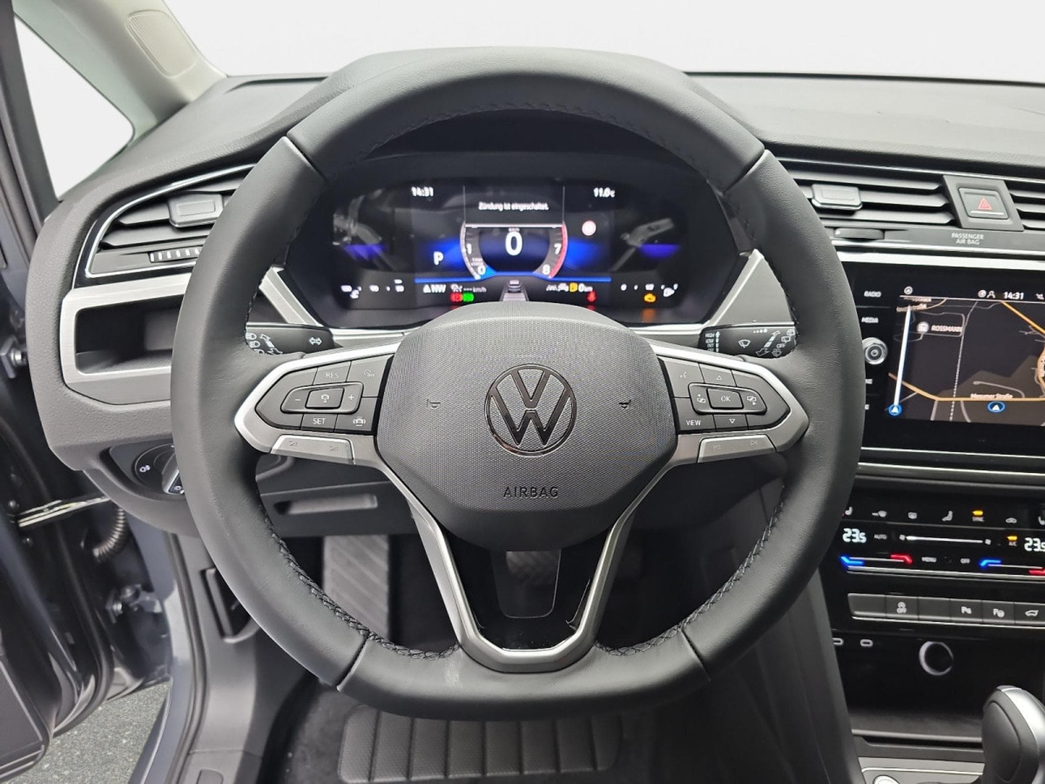 VW Touran 1.5 TSI 150 DSG Confortline 7 places (2026) - Foto 13