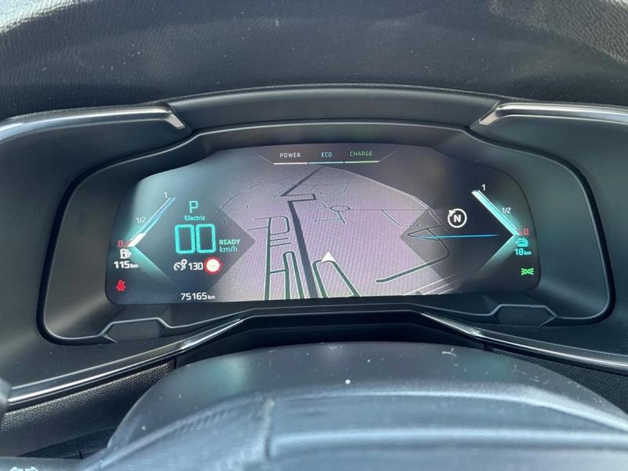 DS Automobiles DS7 E-TENSE 4x4 300ch Performance Line + (2022) - Photo 3