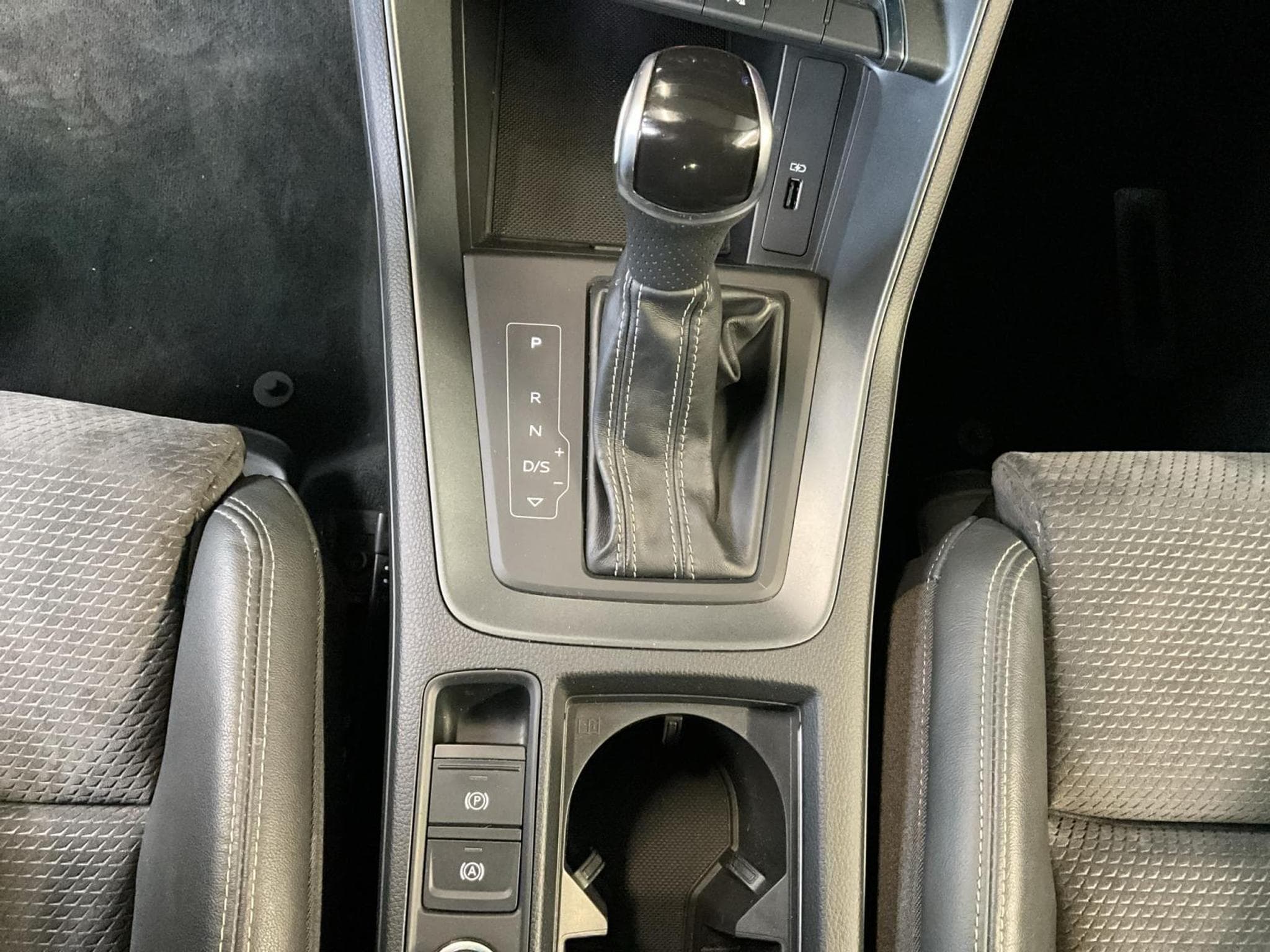 Audi Q3 S-line+40TFSI+Quattro+S-Tronic (2020) - Foto 12