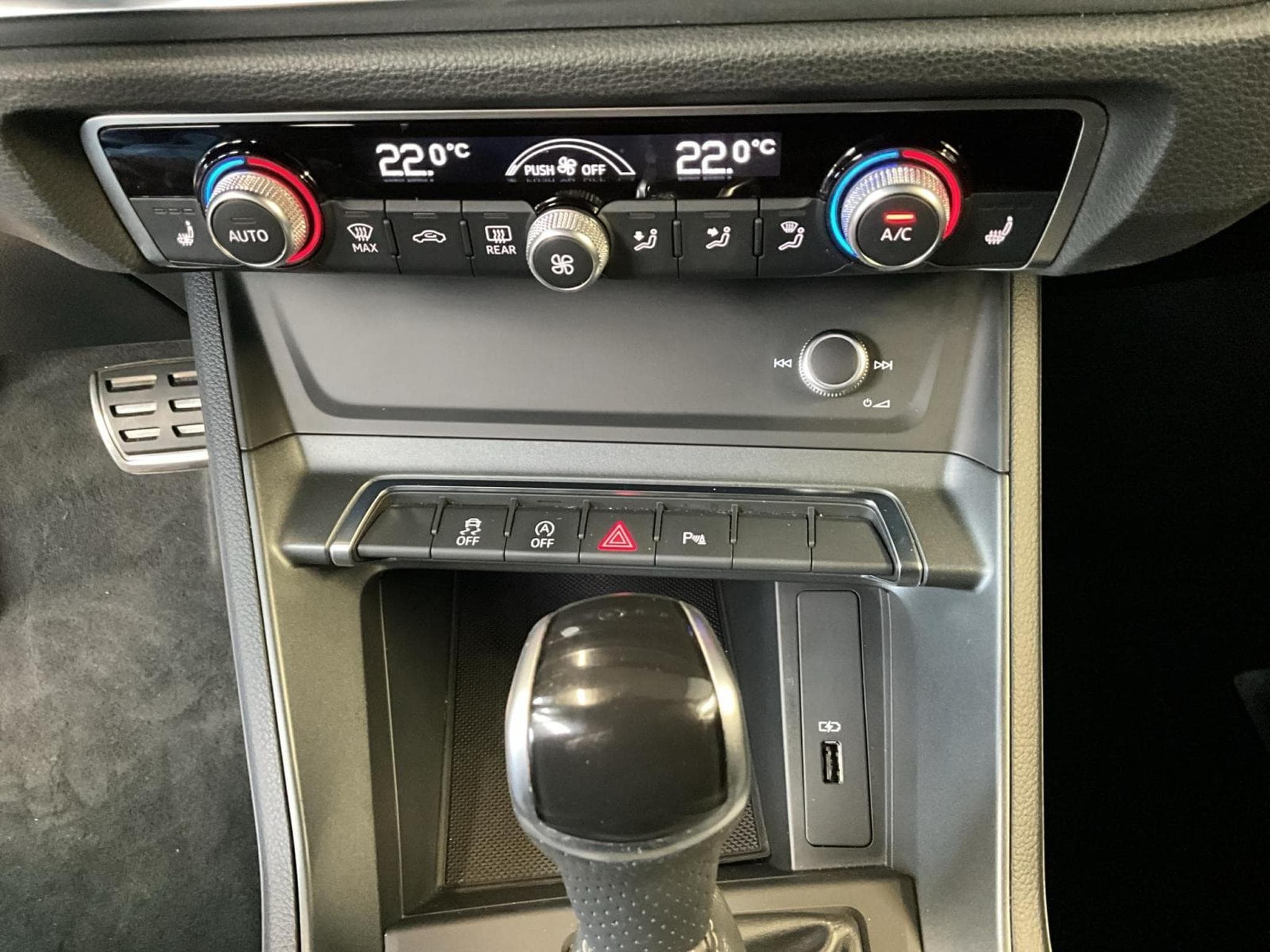 Audi Q3 S-line+40TFSI+Quattro+S-Tronic (2020) - Foto 20