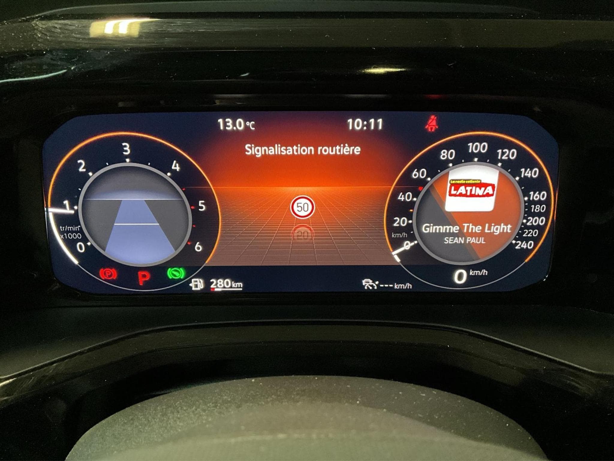 VW T7 Style+DSG+7Sitze+AHK+Pano (2022) - Foto 11