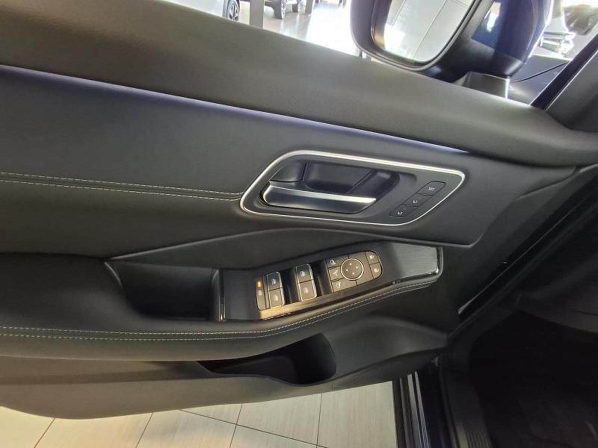 Nissan X-Trail e-POWER TEKNA 2WD (2026) - Photo 2