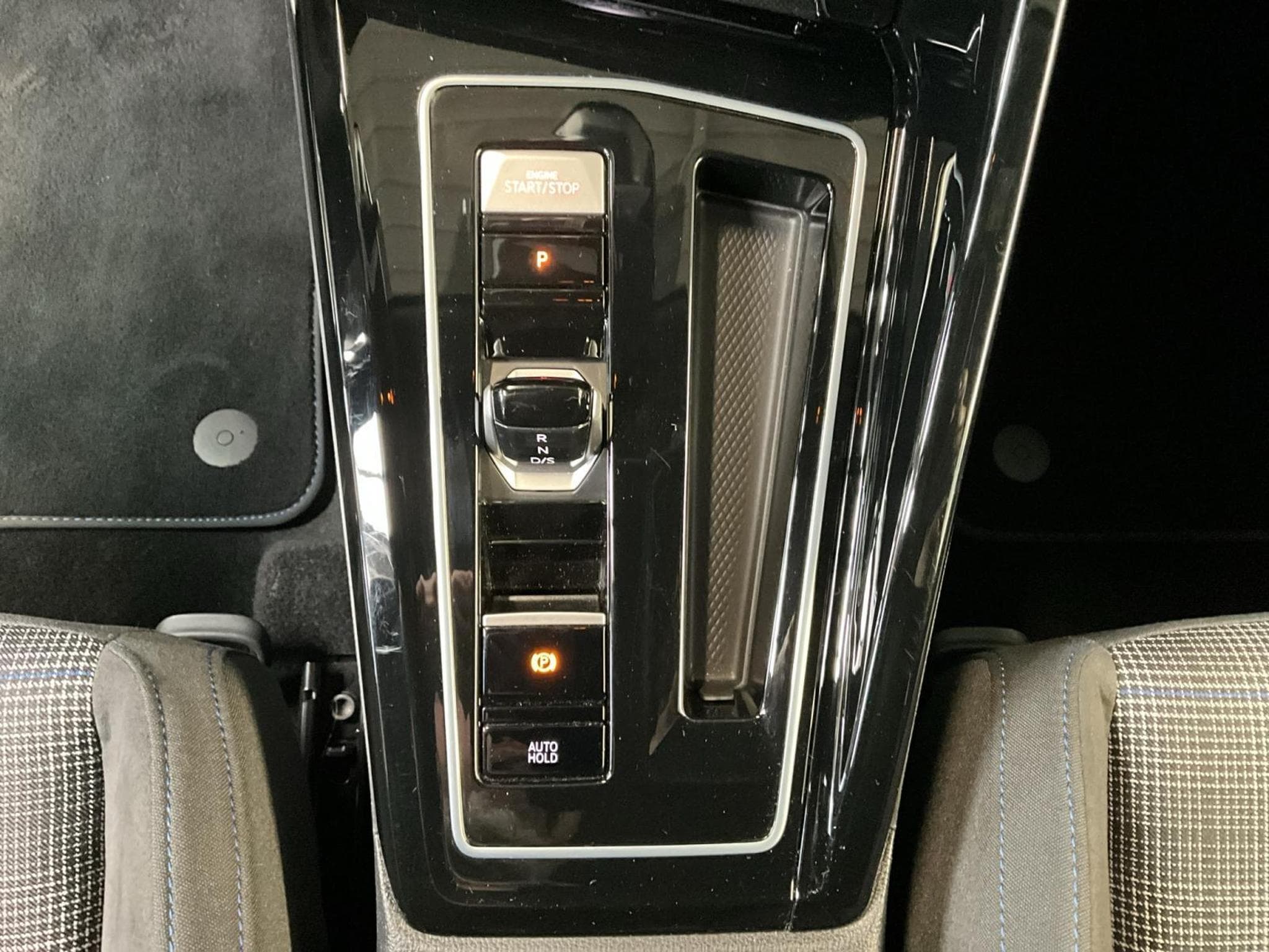 VW Golf GTE+DSG+AHK (2024) - Foto 12