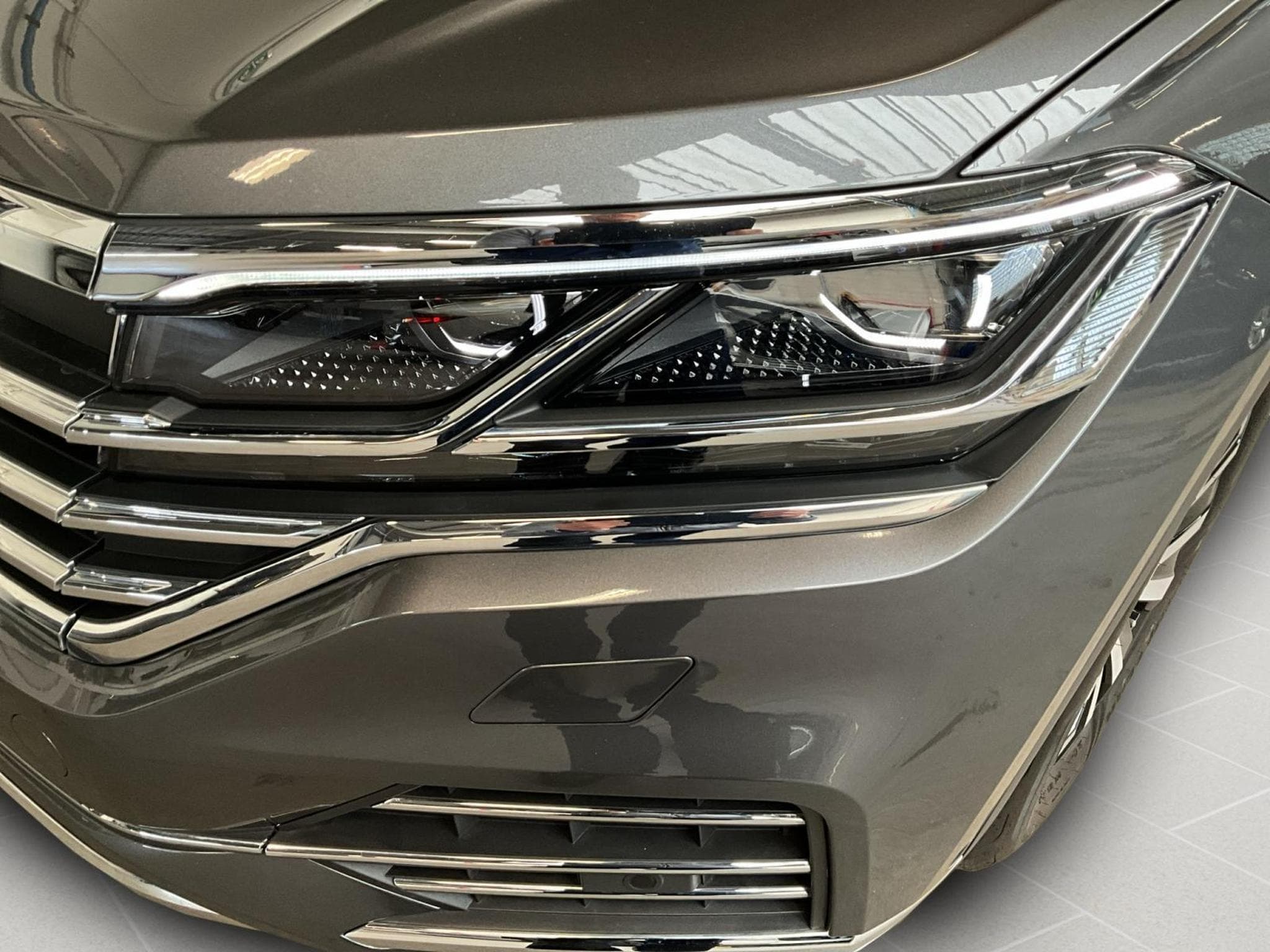 VW Touareg Elegance+V6+4M+Pano+AHK+Luft (2023) - Foto 18