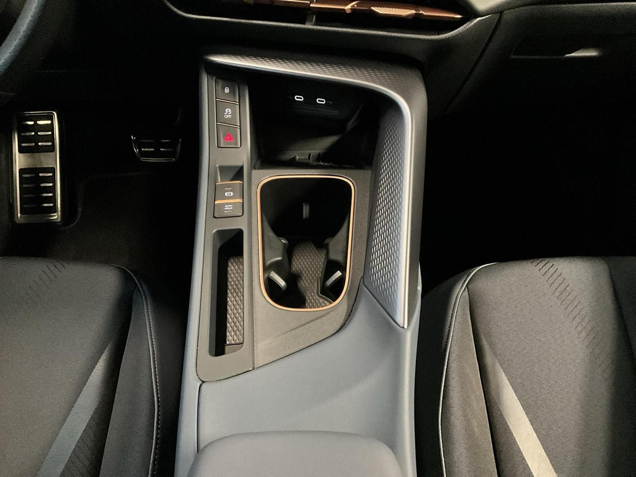 Cupra Terramar DSG+4Drive+LM18+DigitalDrive (2025) - Foto 14