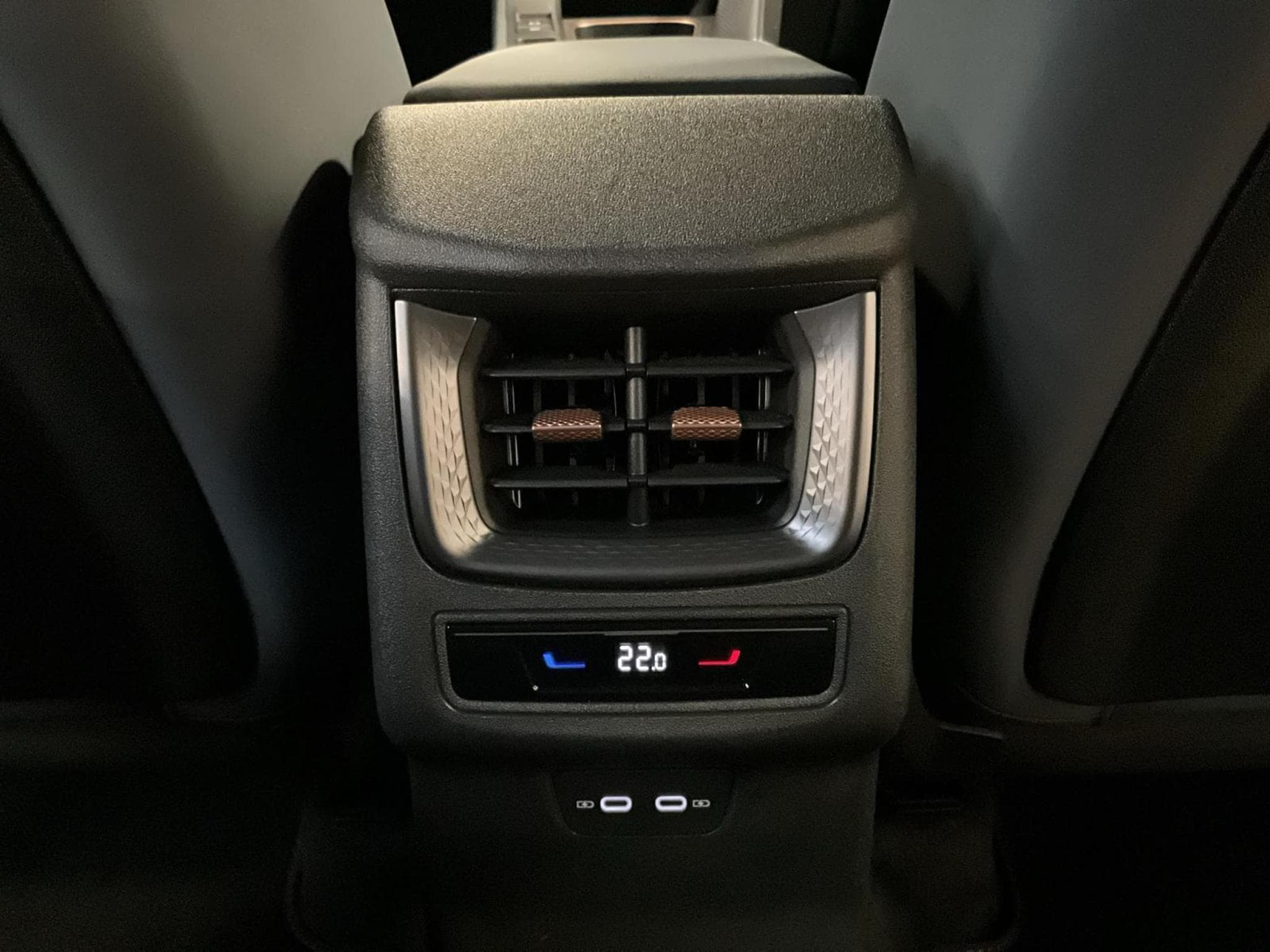 Cupra Terramar DSG+4Drive+LM18+DigitalDrive (2025) - Foto 18