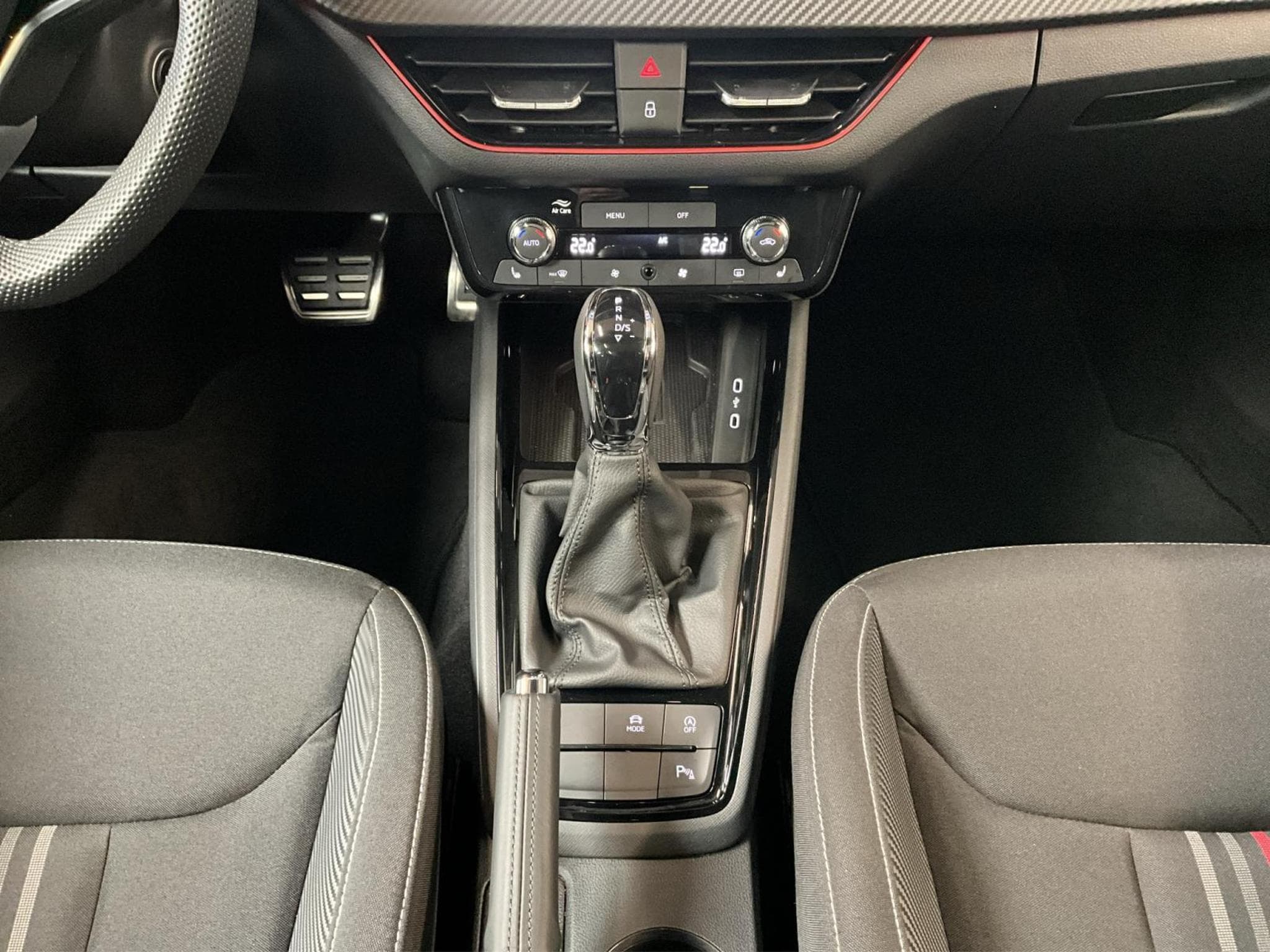 Skoda Scala Monte-Carlo+DSG+Pano+LED (2025) - Foto 12