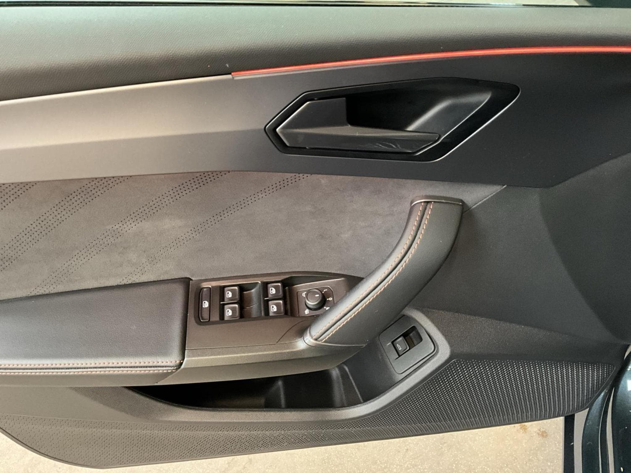 Cupra Leon ST+DSG+Pure-Perf.+Int.Drive+Dinamica (2025) - Foto 14