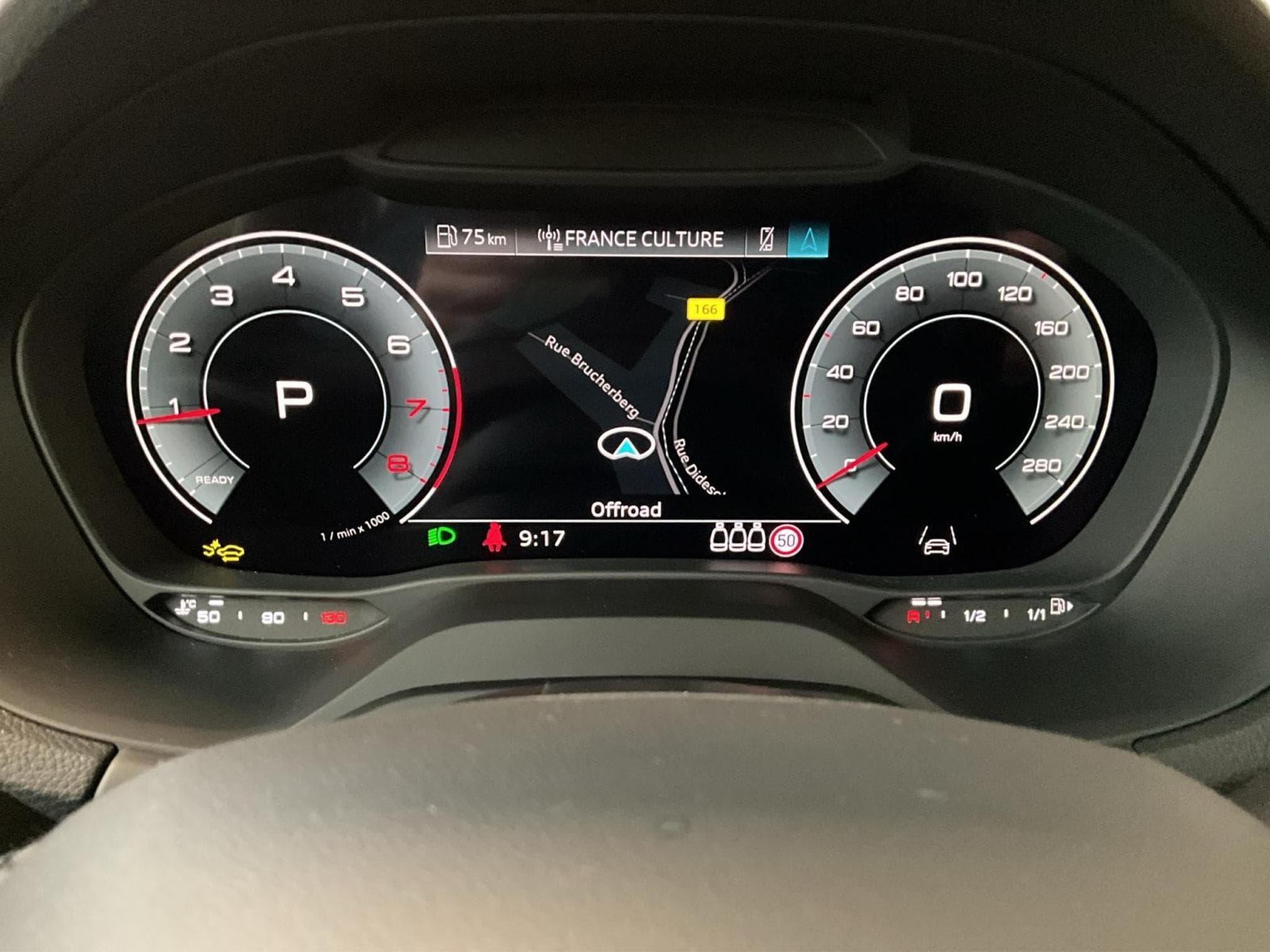 Audi Q2 S-line+S-Tronic+P.Business+LM18 (2025) - Foto 11