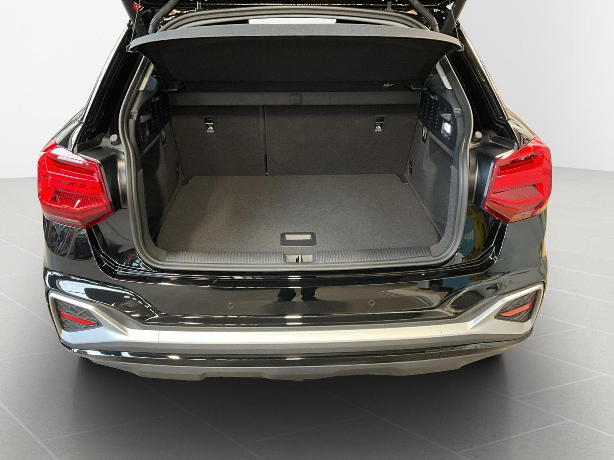 Audi Q2 S-line+S-Tronic+P.Business+LM18 (2025) - Foto 17