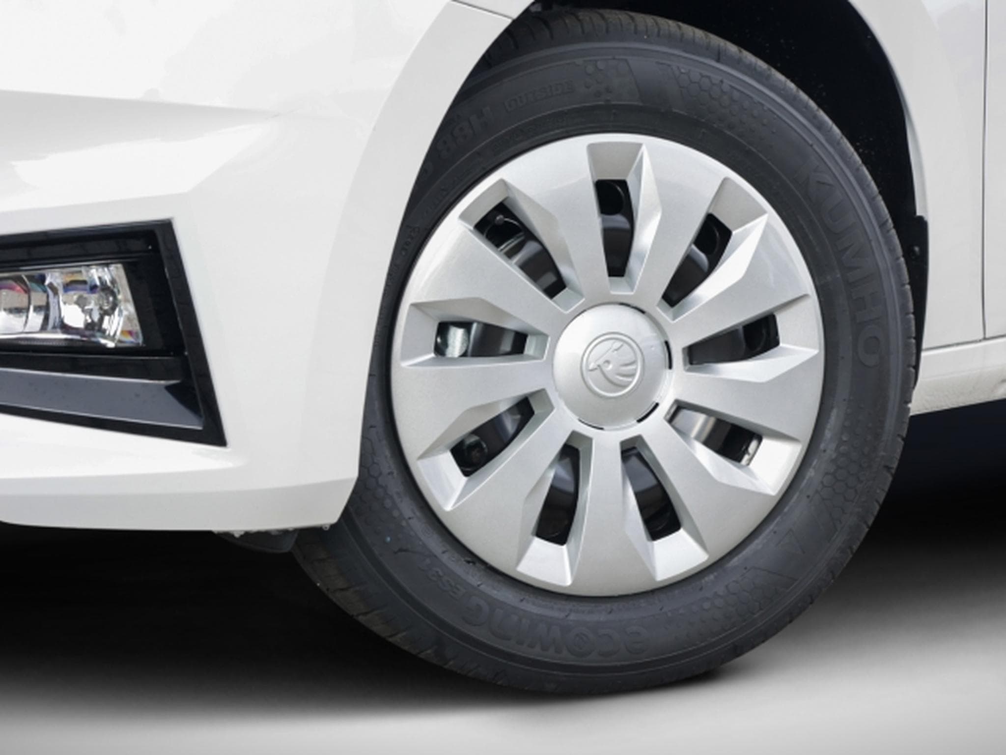 Skoda Fabia WhiteStar 1.0 TSI 5-Gang LED 5J Garantie (2026) - Photo 5