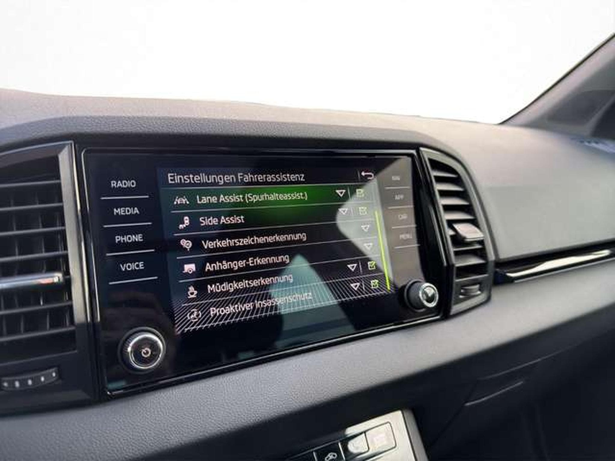 Skoda Karoq Sportline 4x4/AHK/NAVI/ACC/Kamera/DCC (2023) - Photo 20