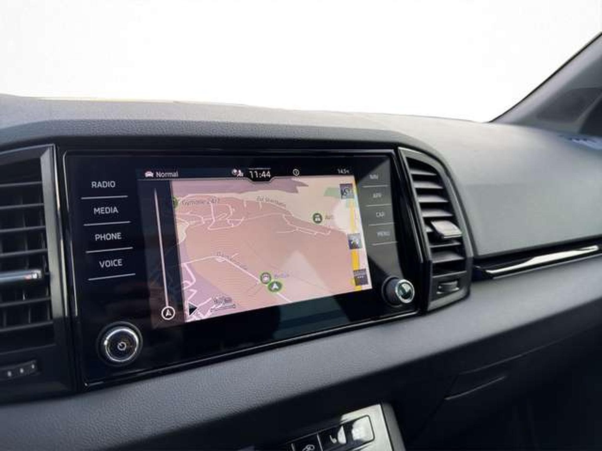 Skoda Karoq Sportline 4x4/AHK/NAVI/ACC/Kamera/DCC (2023) - Photo 21