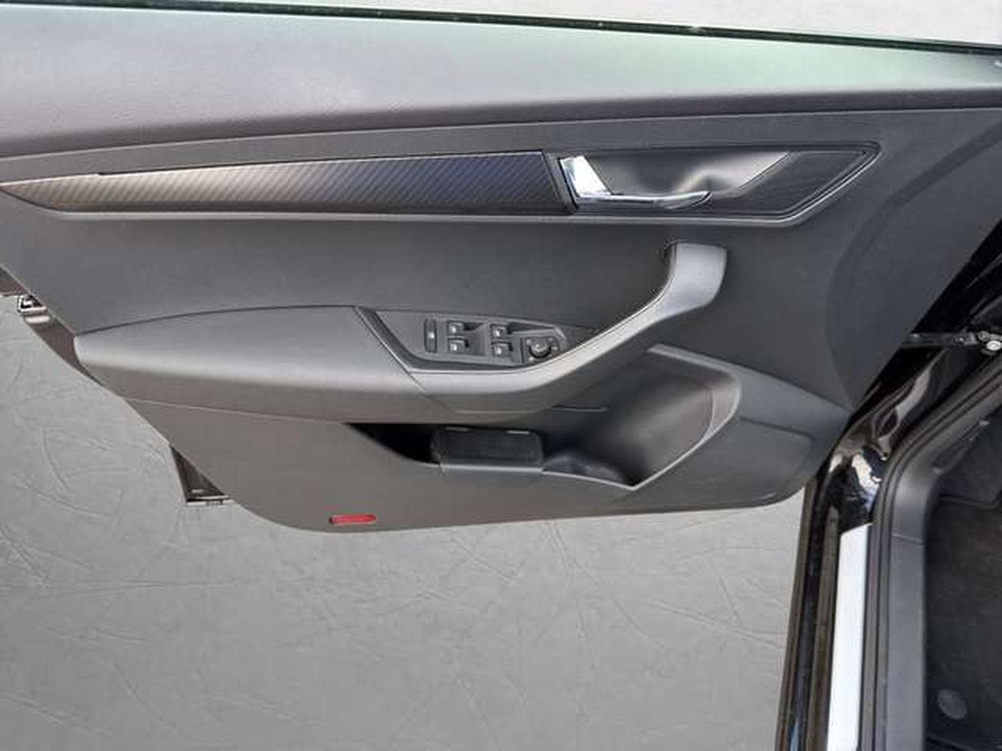 Skoda Karoq Sportline 4x4/AHK/NAVI/ACC/Kamera/DCC (2023) - Photo 29